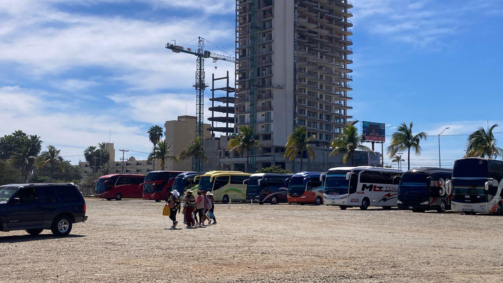 $!Auguran charteros aumento de viajes durante Carnaval; aunque les sorprende el poco turismo en Mazatlán