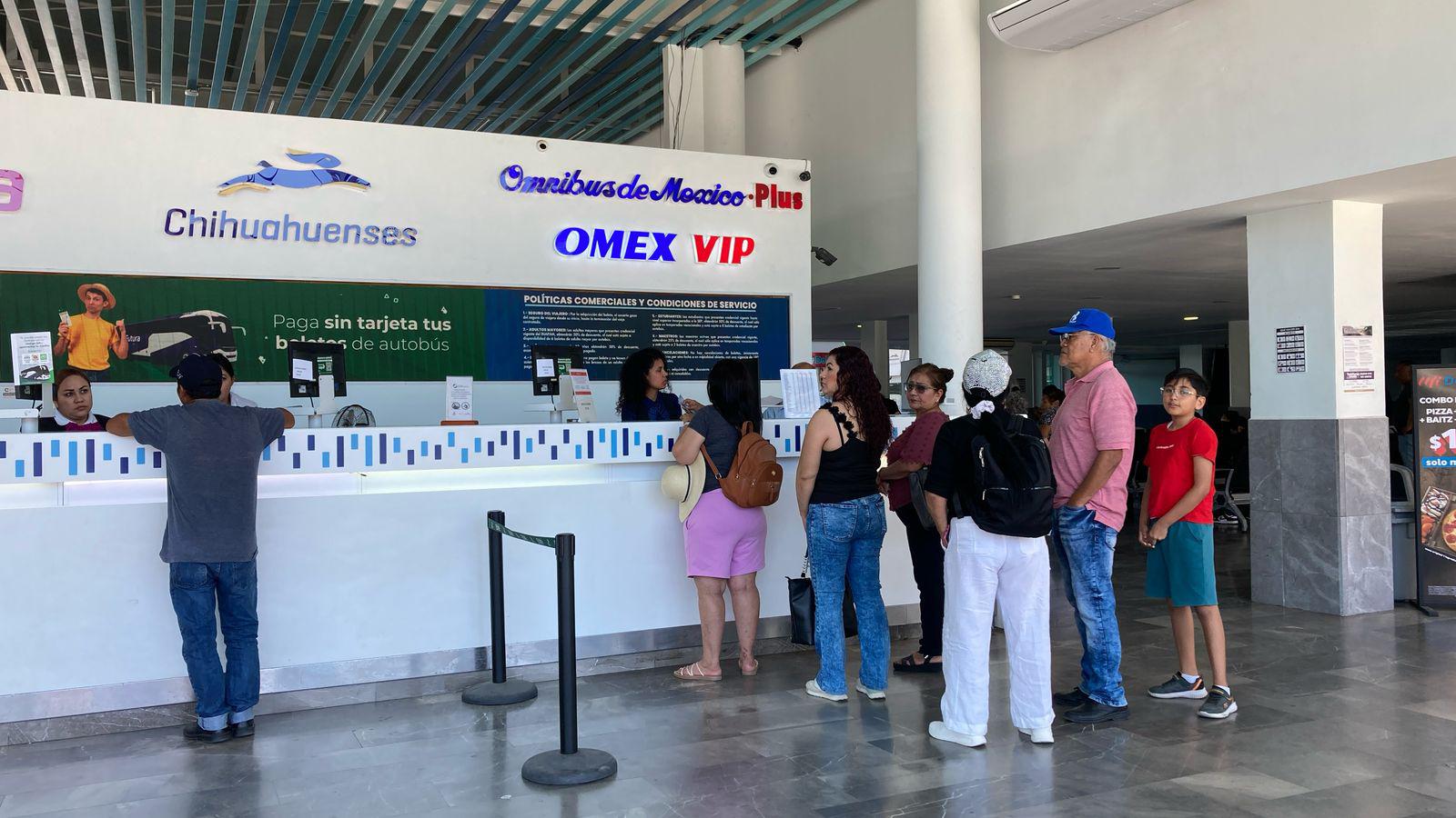$!Se registra poca afluencia de turistas en la Central de Autobuses de Mazatlán