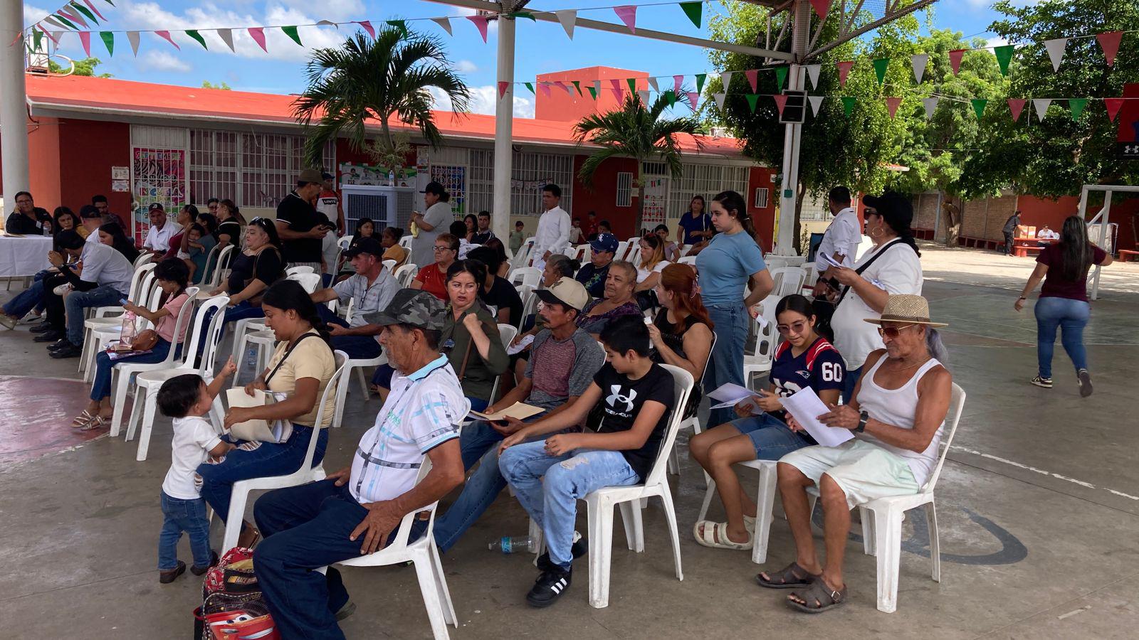 $!Más de 500 mazatlecos acceden a trámites gratuitos con la campaña ‘Identidad es tu Derecho’