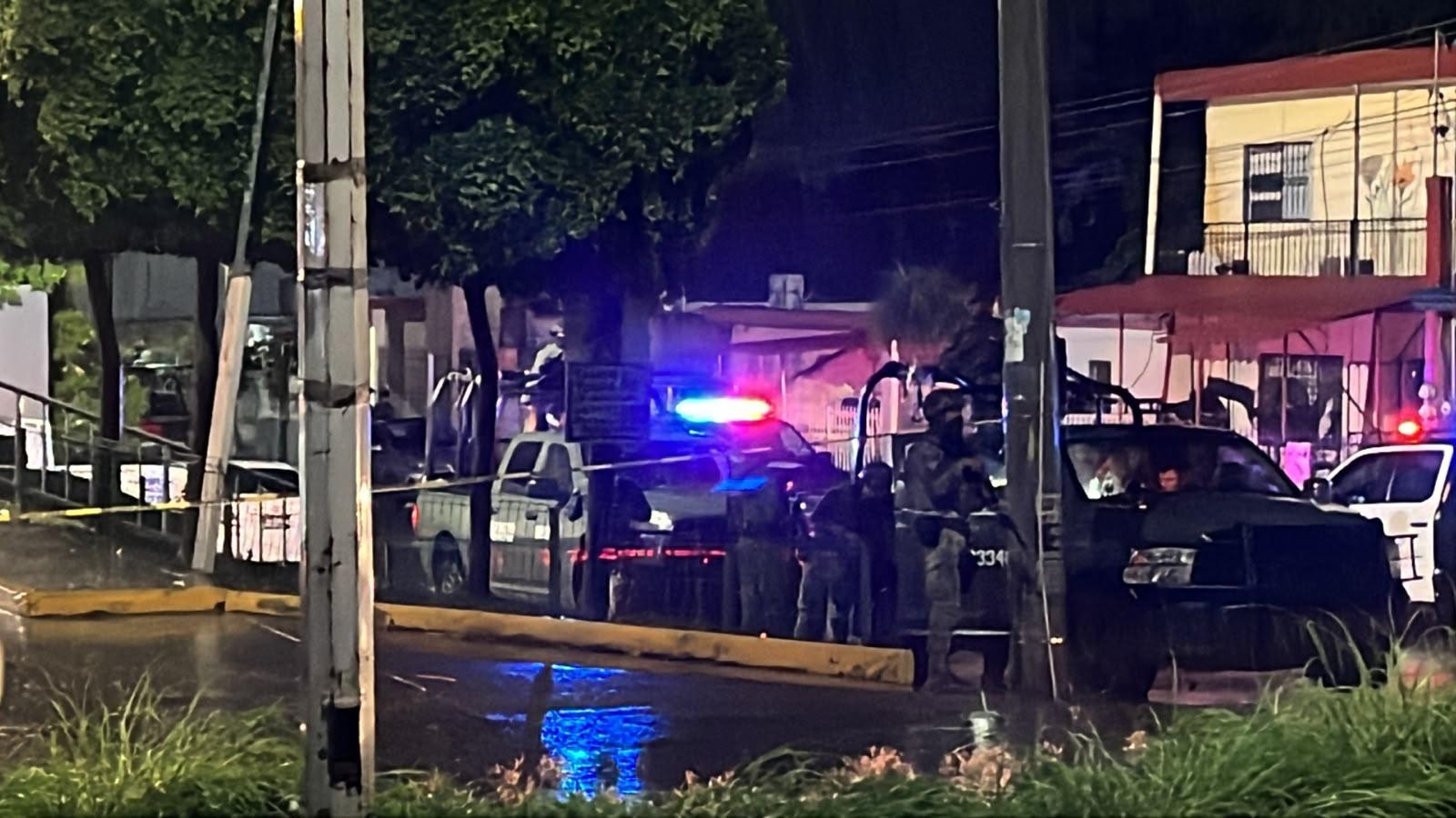 $!Asesinan a balazos a hombre afuera de tienda de la Colonia Emiliano Zapata, en Culiacán