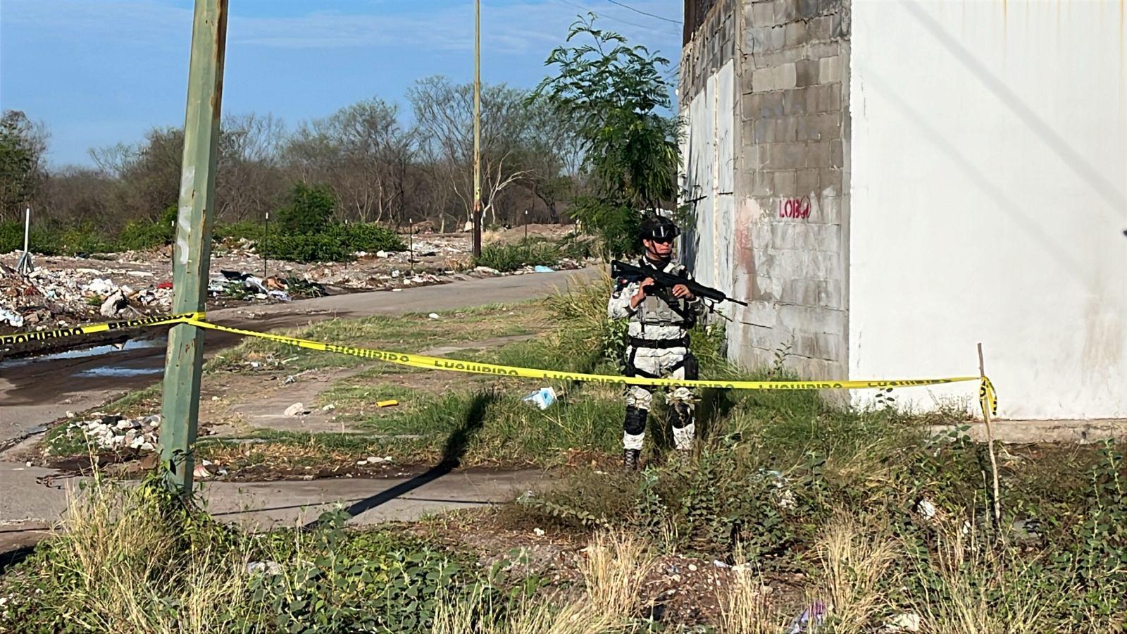 $!Hallan dos hombres asesinados y envueltos en plástico al sur de Culiacán