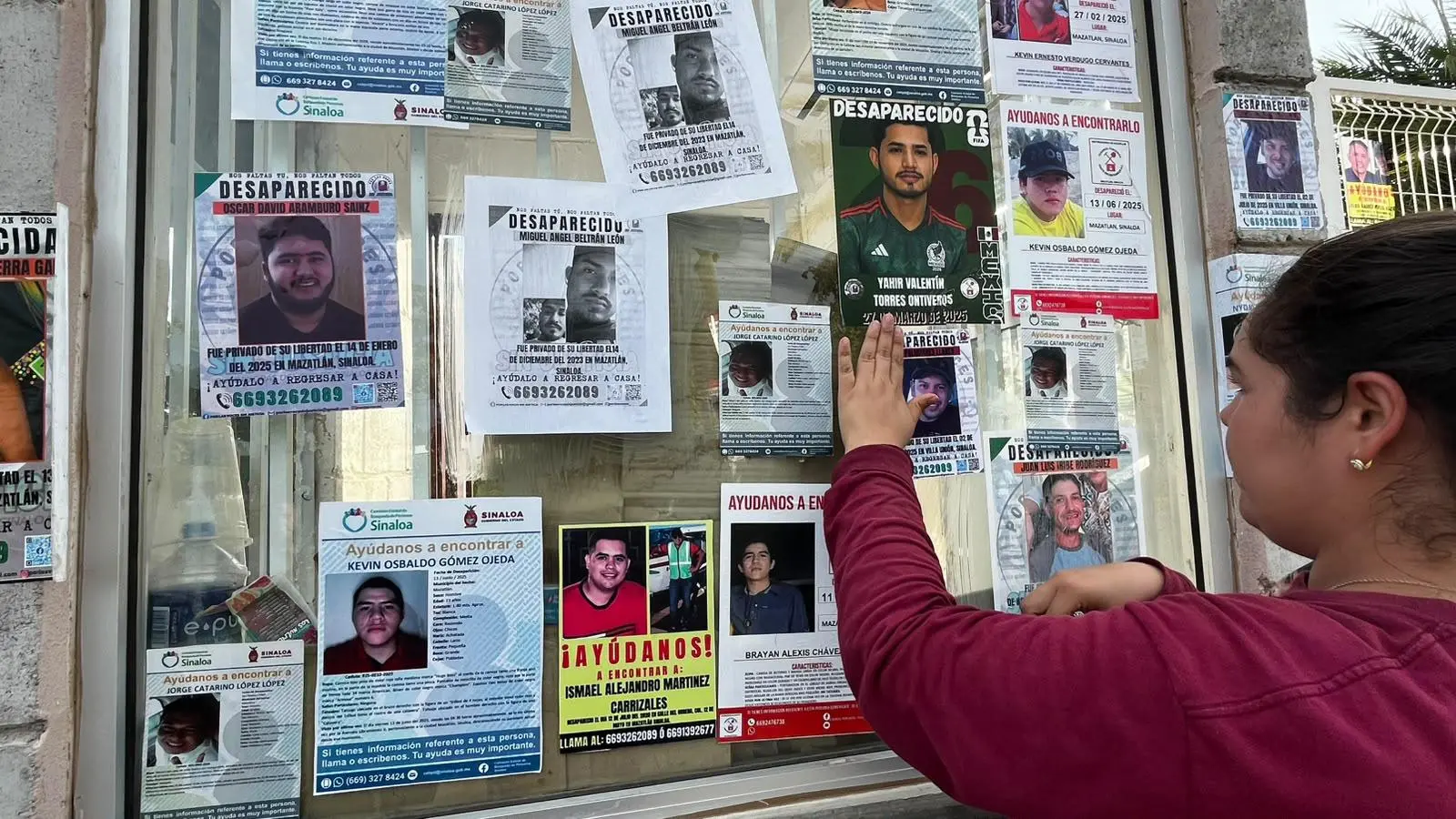 $!Colectivos de búsqueda colocan fichas para denunciar abandono del Centro de Identificación Humana en Mazatlán