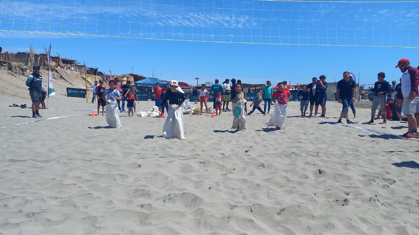 $!Concluye con éxito torneo de voleibol y futbol playero en Ponce
