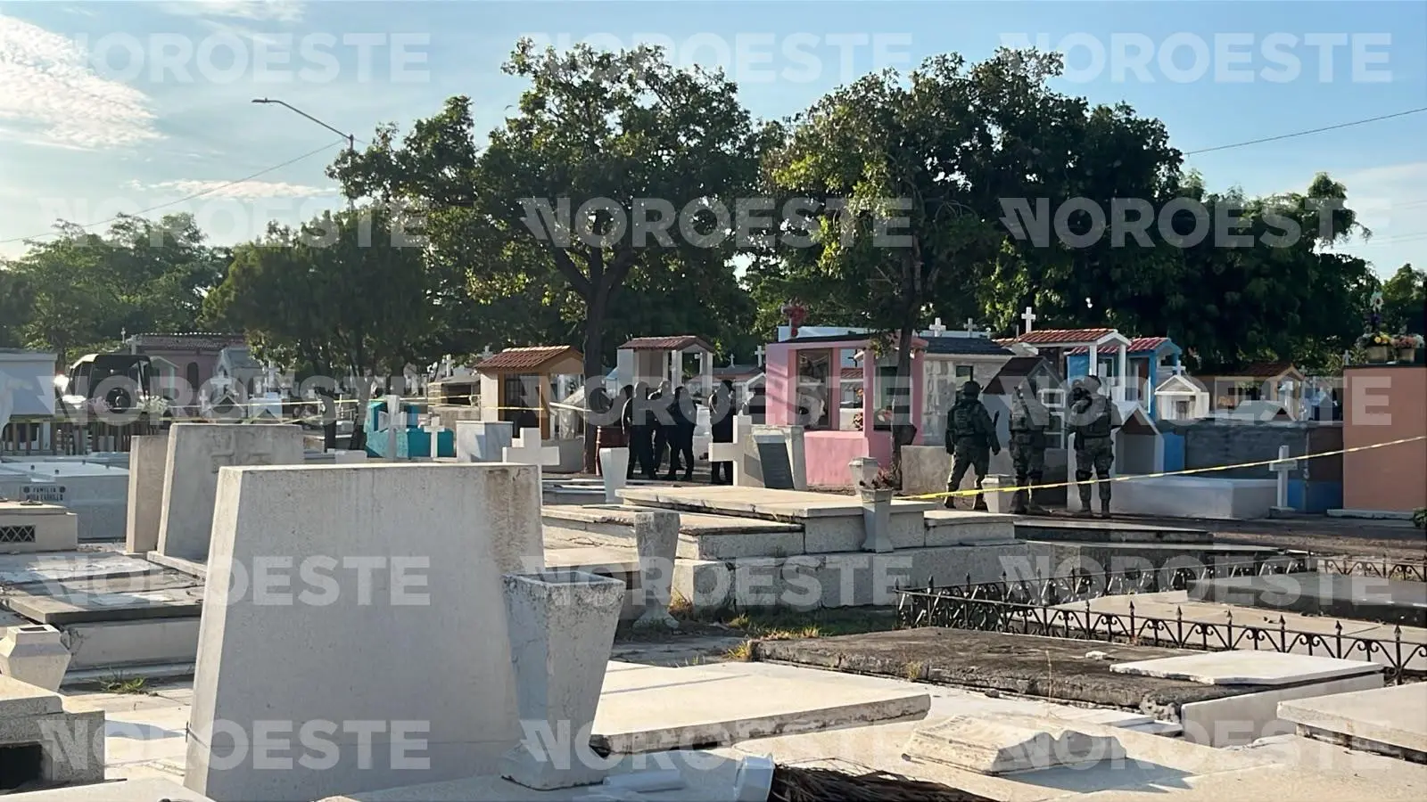 $!Asesinan a balazos un hombre en el interior del panteón Jardín, en Mazatlán