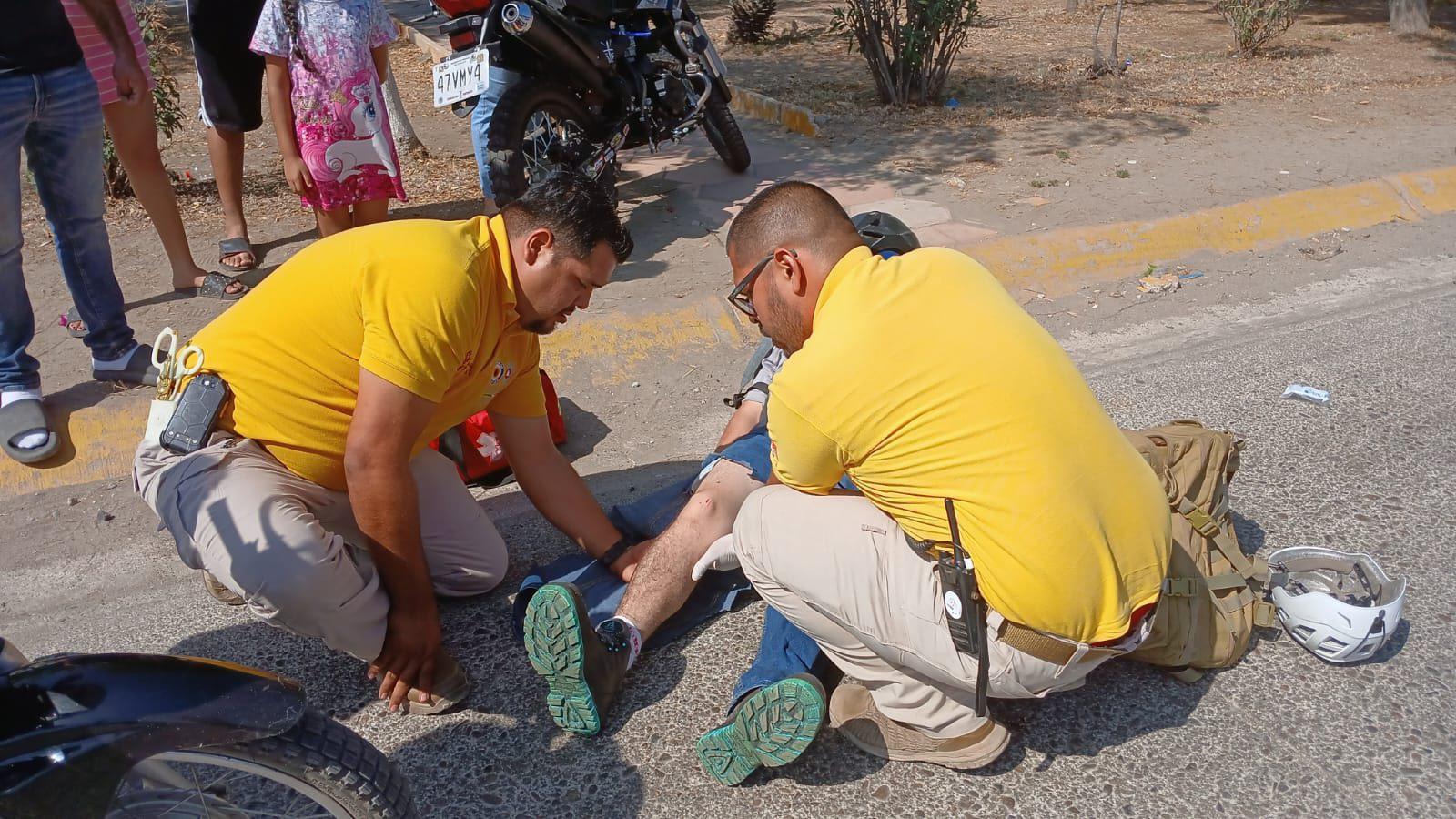 $!Motociclista y automovilista protagonizan choque en Villa Verde, en Mazatlán
