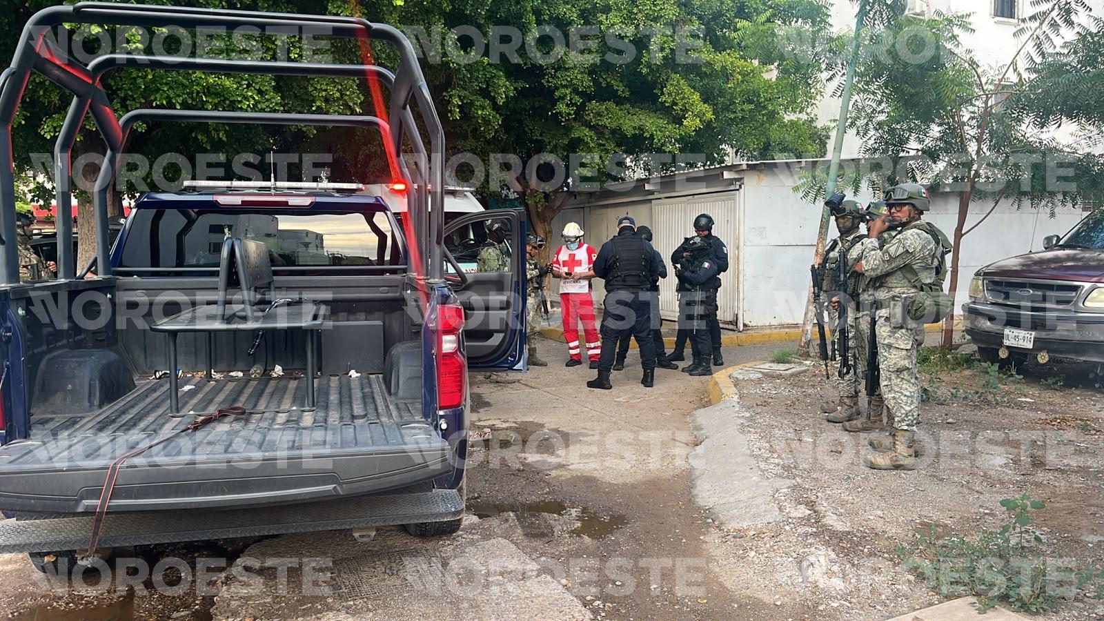 $!Matan a balazos a ‘El Negro’ dentro de departamentos en Infonavit Las Flores, Culiacán