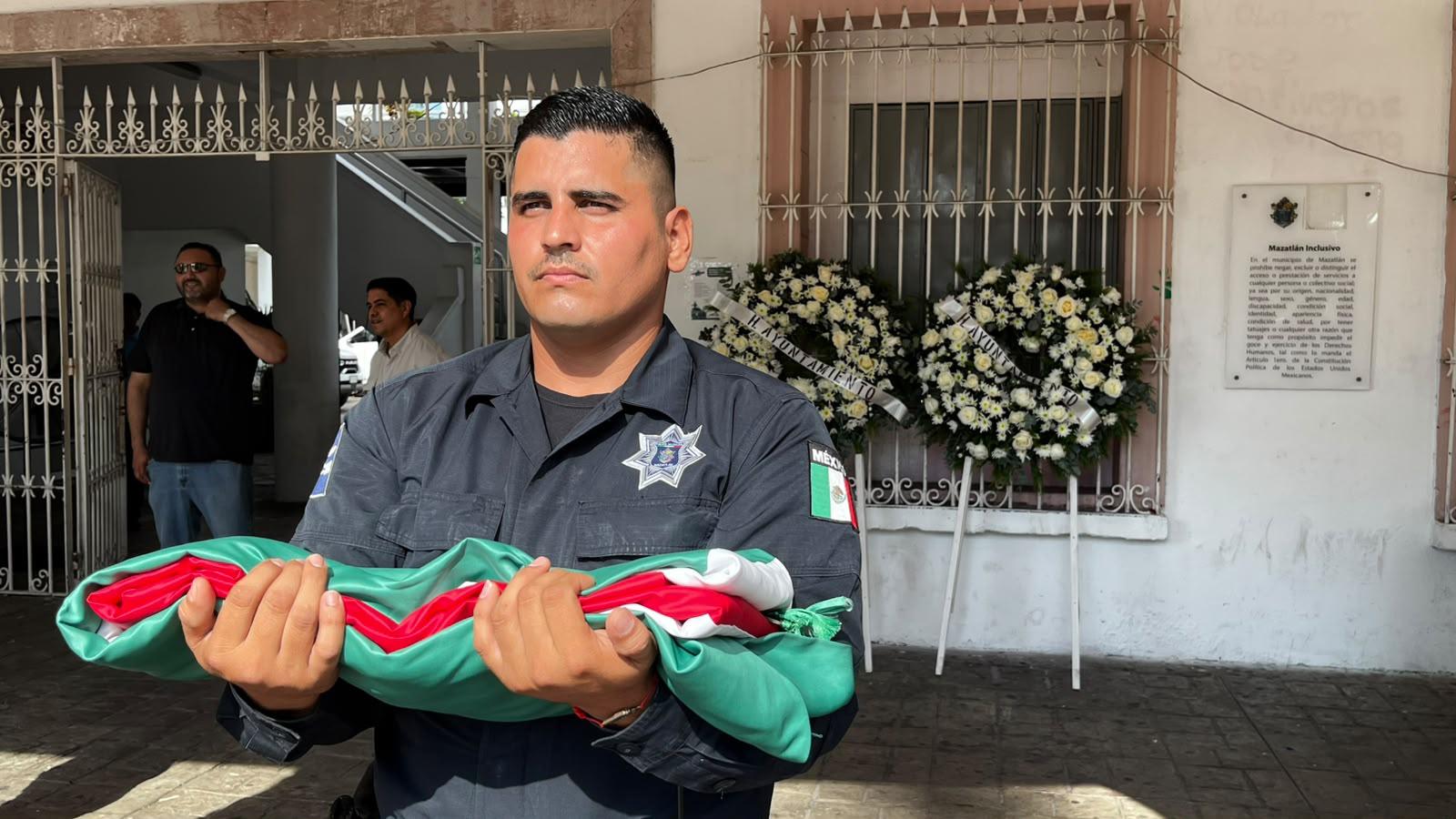 $!Rememoran Gobierno de Mazatlán a Benito Juárez en su 154 aniversario luctuoso