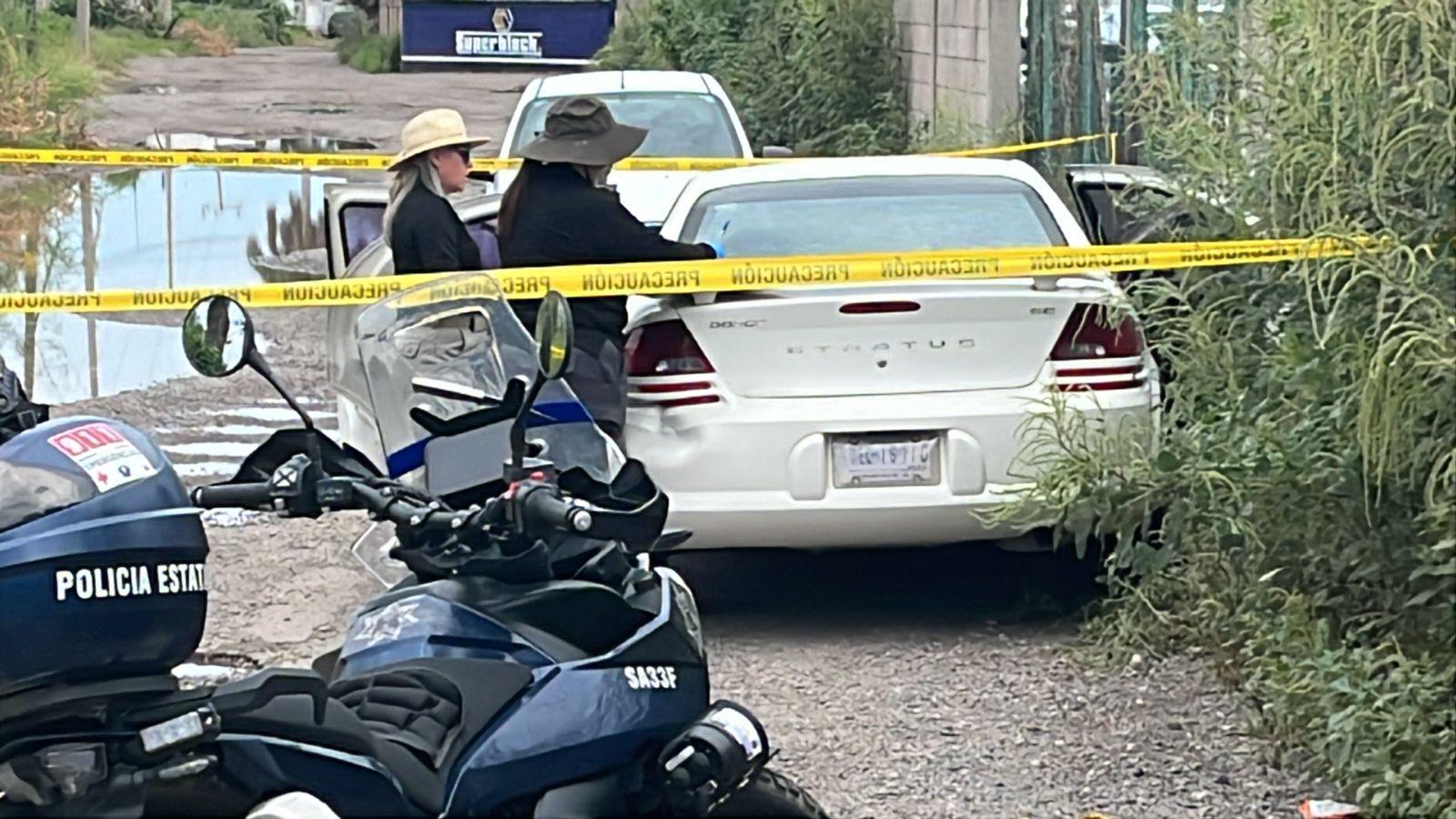 $!Localizan vehículo robado abandonado en el sector El Valle, en Culiacán