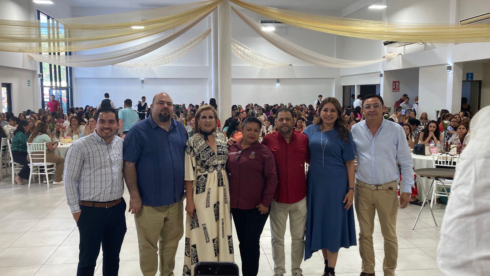 $!Celebra Stasam el Día de las Madres con fiesta, premios y reconocimientos