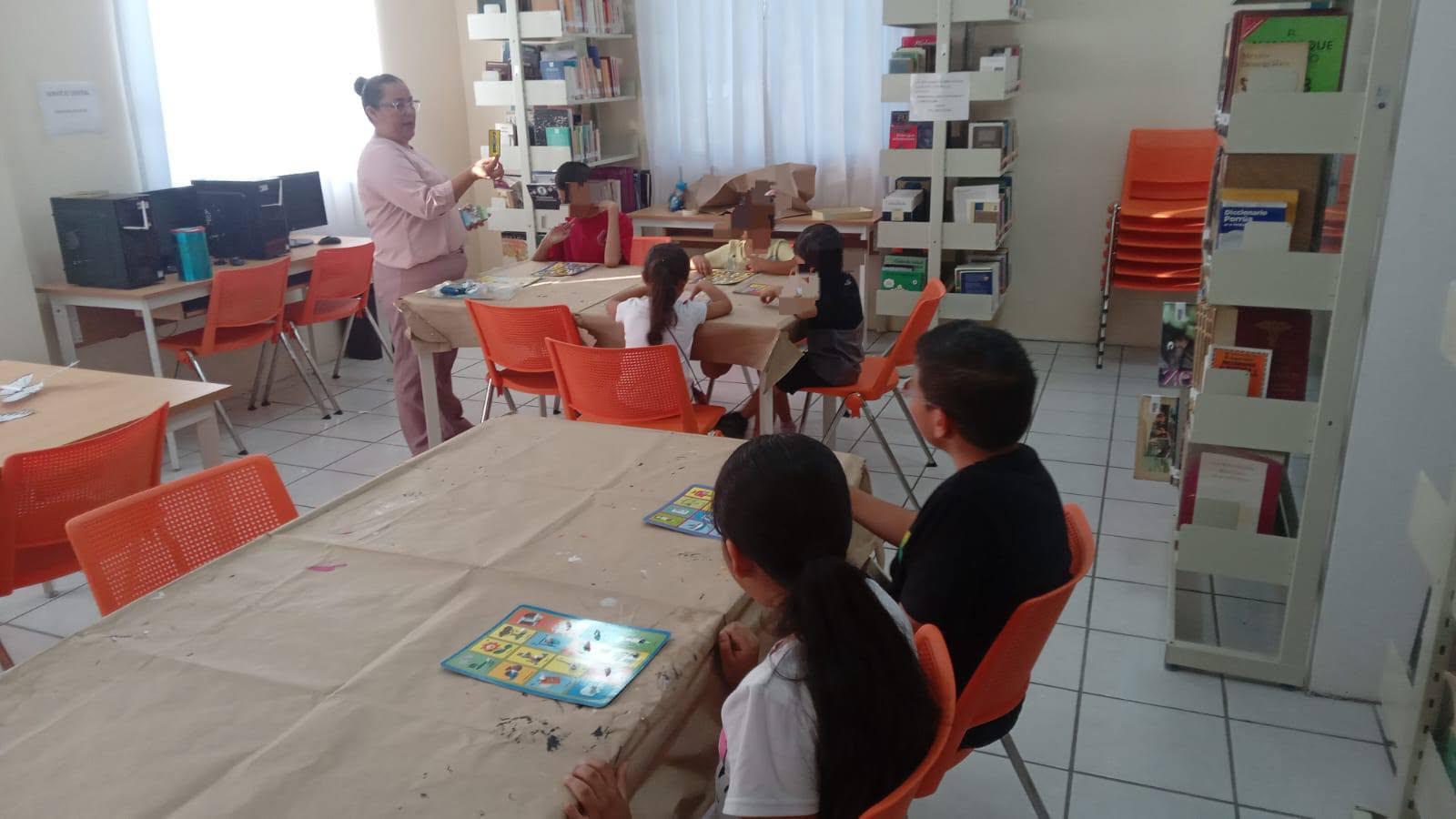 $!Los pequeños asistentes difrutaron el jugar Lotería.