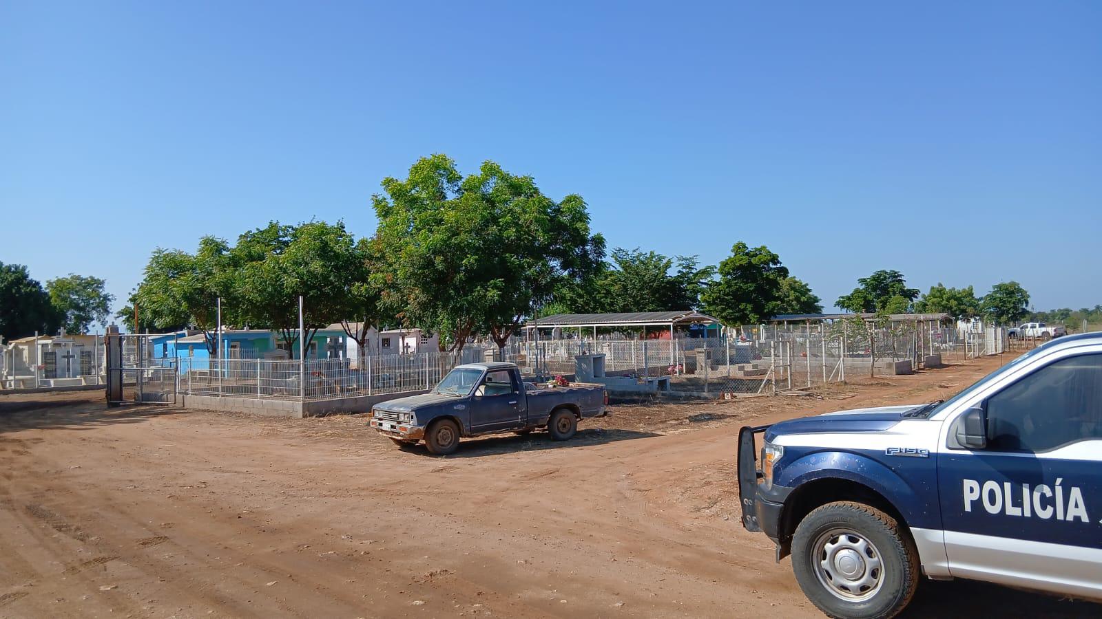 $!Refuerzan seguridad en panteones de Ahome por celebraciones del Día de Muertos