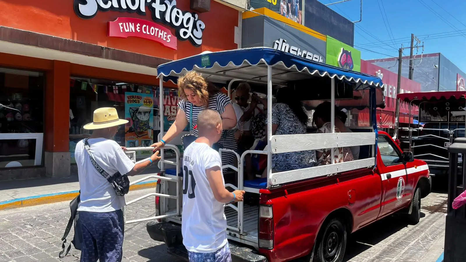 $!Centro de Mazatlán se reaviva con afluencia de turistas durante el fin de semana