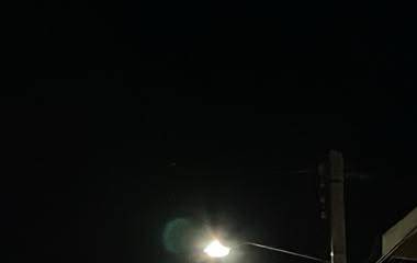 Elementos del Ejército Mexicano resguardaron el edificio de locales comerciales atacado en la Colonia Guadalupe Victoria.