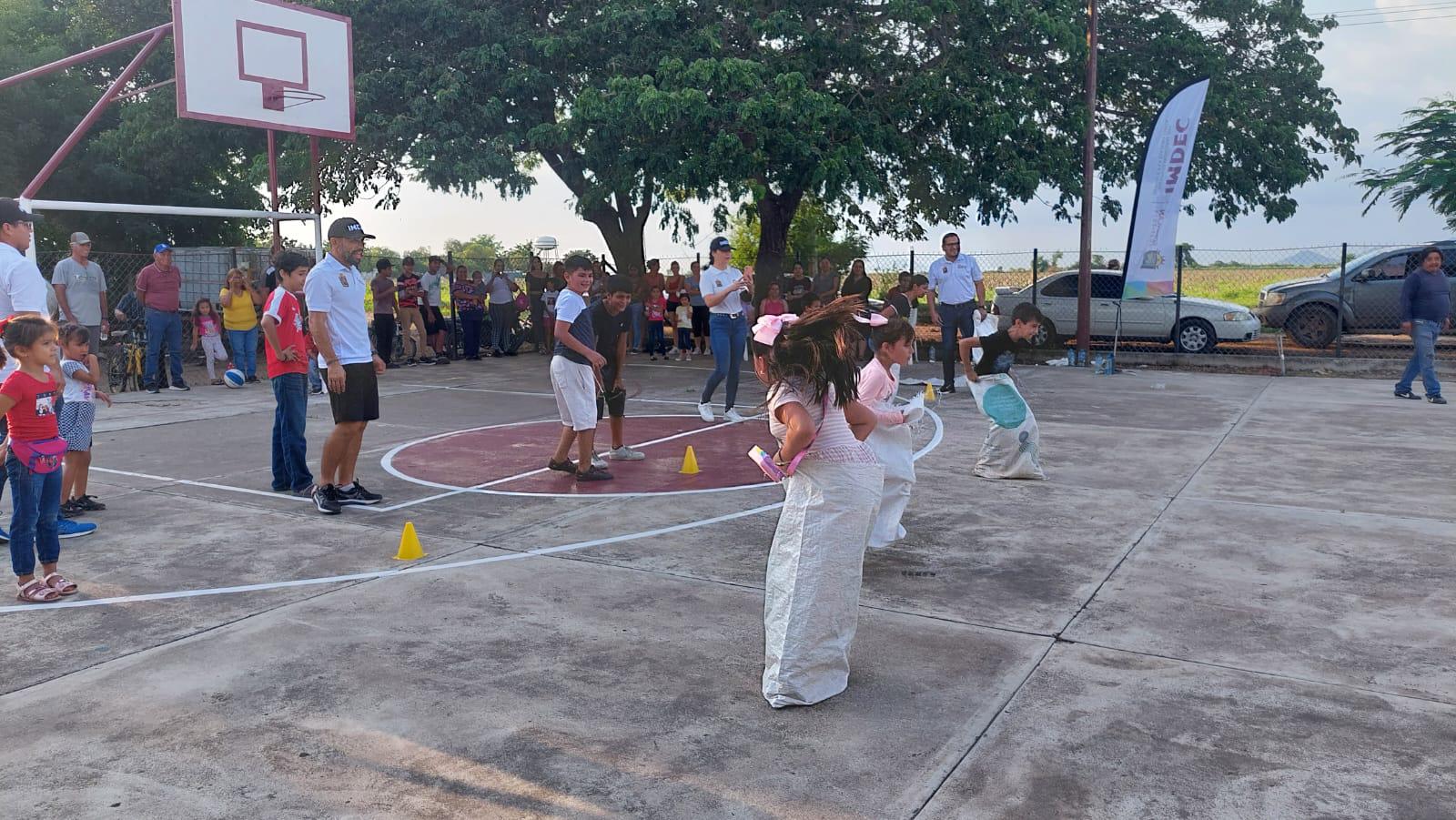 $!Entregan cancha de usos múltiples a habitantes de Campo Gobierno II