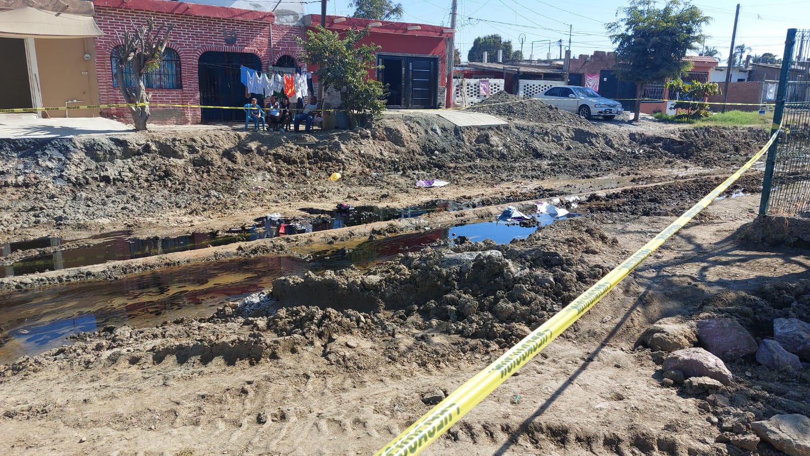 $!Maquinaria provoca derrame de combustóleo en Mazatlán