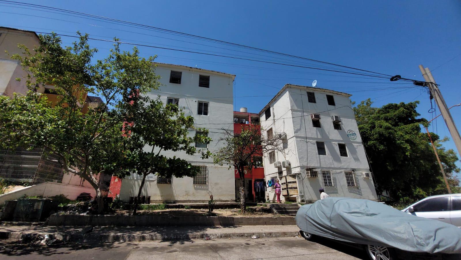 $!Durante sismo, vecinos de Cañadas, en Culiacán, evacuaron sus casas por temor a derrumbes