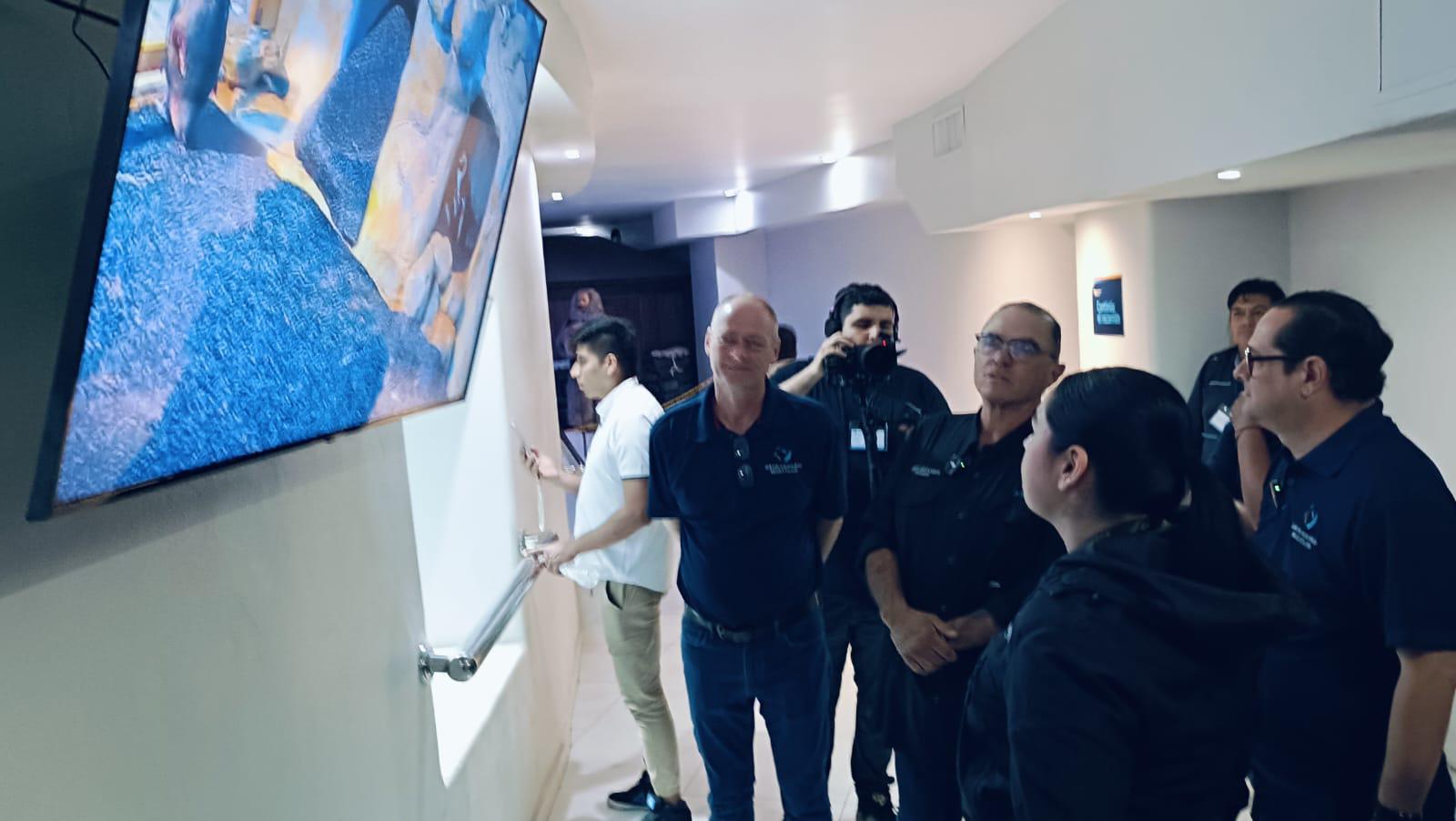 $!Verifica AZCARM los avances del Gran Acuario Mazatlán y conoce el pingüino nacido en el recinto