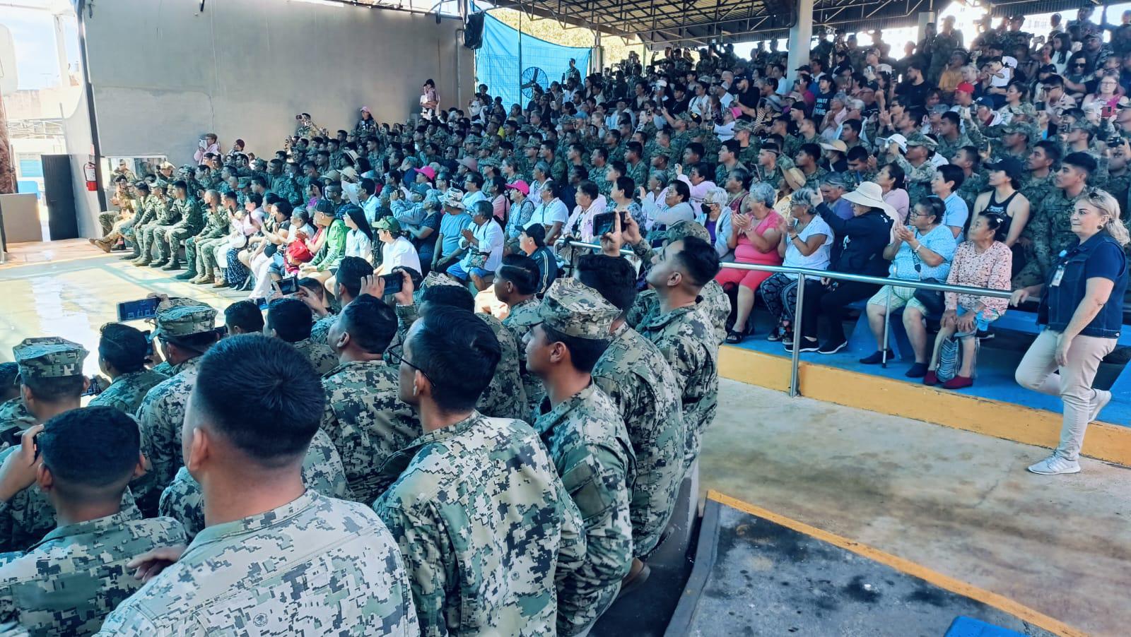 $!Gran Acuario Mazatlán recibe a 300 marinos que participaron en el operativo de seguridad del Carnaval 2025