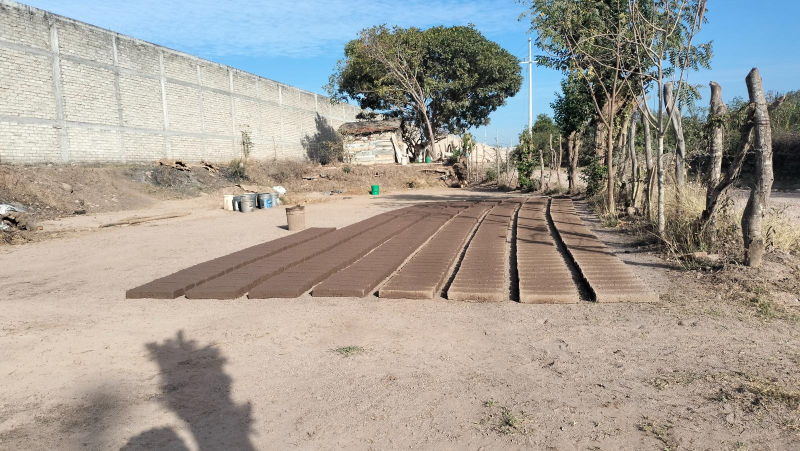 $!Don José Luis da continuidad a la elaboración artesanal del ladrillo en Rosario