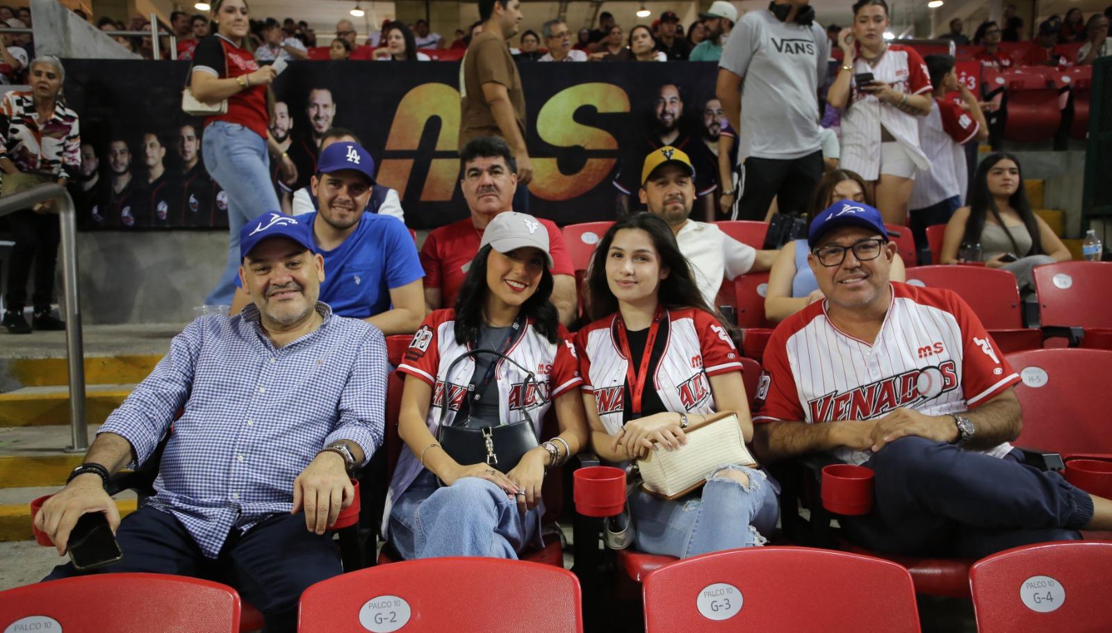 $!Luis Humarán, Danna Olivas, Valentina Saracco y Enrique Aguilar.