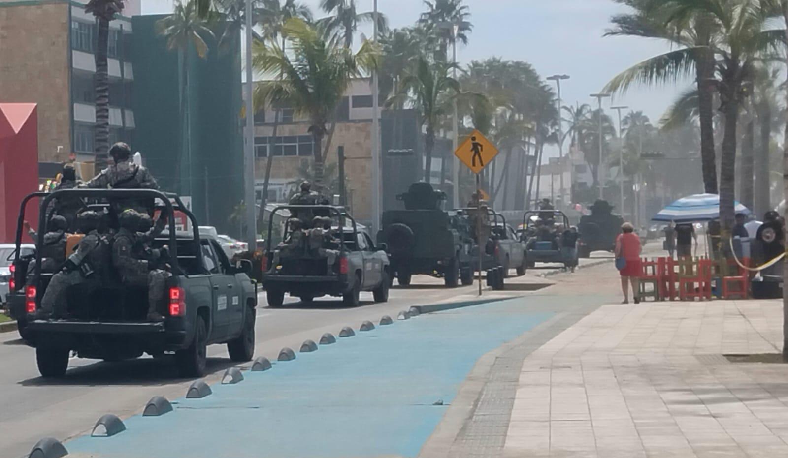 $!Cierran tramo de Avenida del Mar por fuerte oleaje por Priscilla; también cierran playas y el puerto