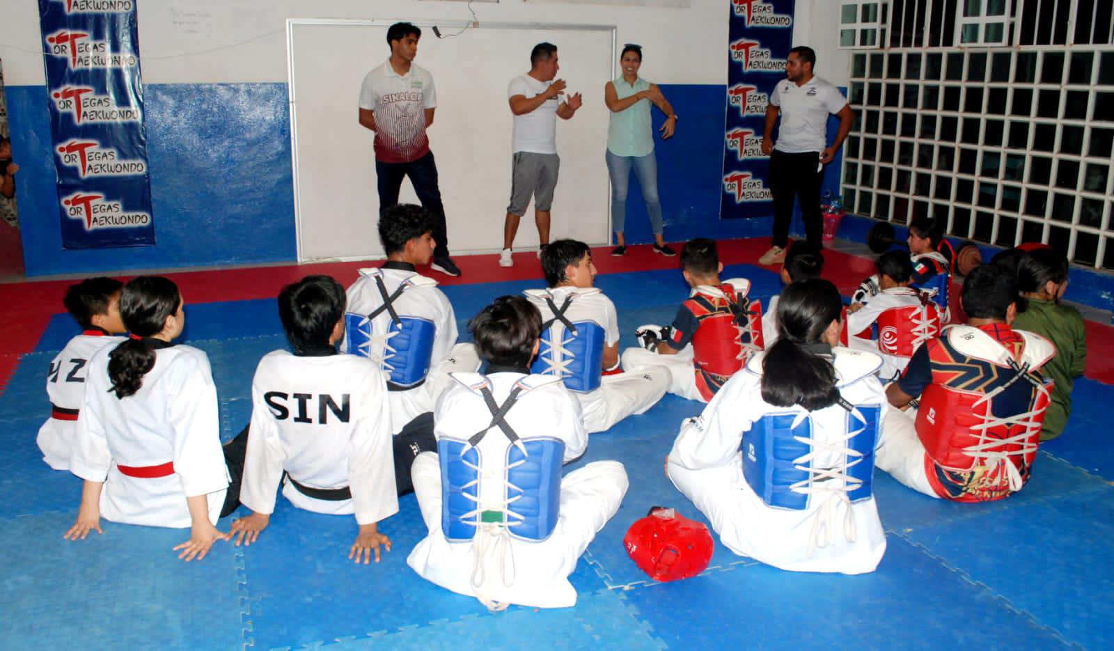 $!Entrega Imdem material a la escuela Ortega’s TKD, ubicada en Lomas del Ébano