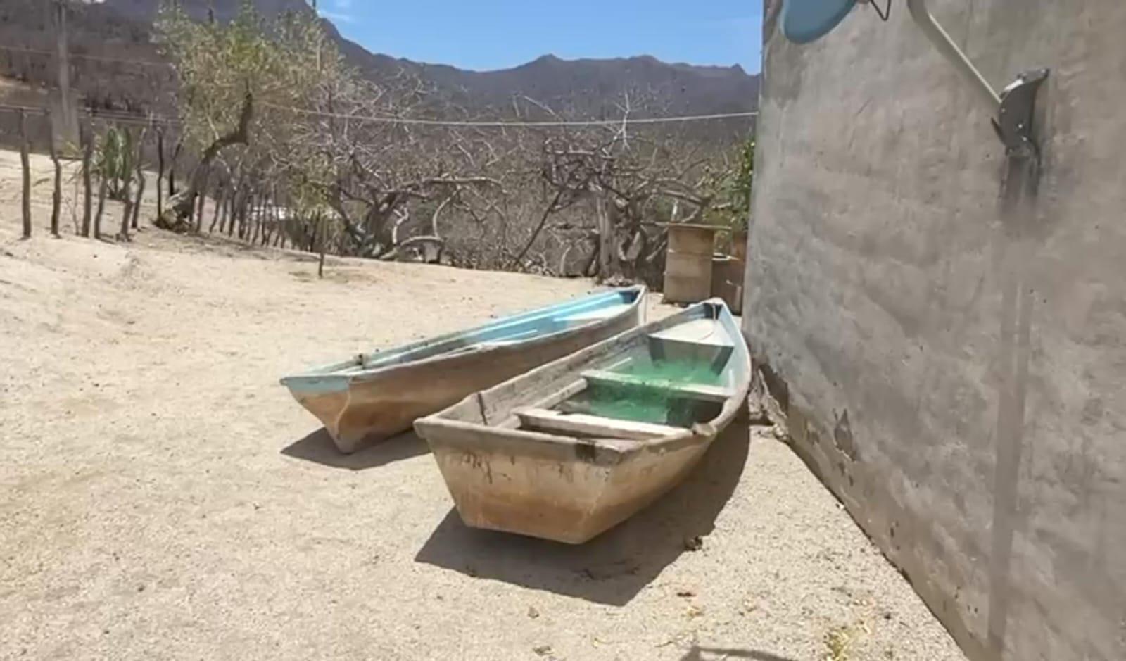 $!Dependían de la presa Huites, pero ya se secó; no hay peces para comer ni agua que beber
