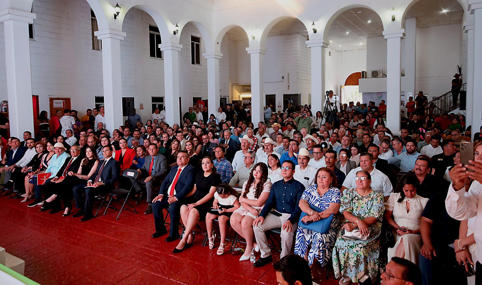 $!Alcalde de Navolato presenta el Plan Municipal de Desarrollo 2024–2027, avalado por unanimidad del Cabildo