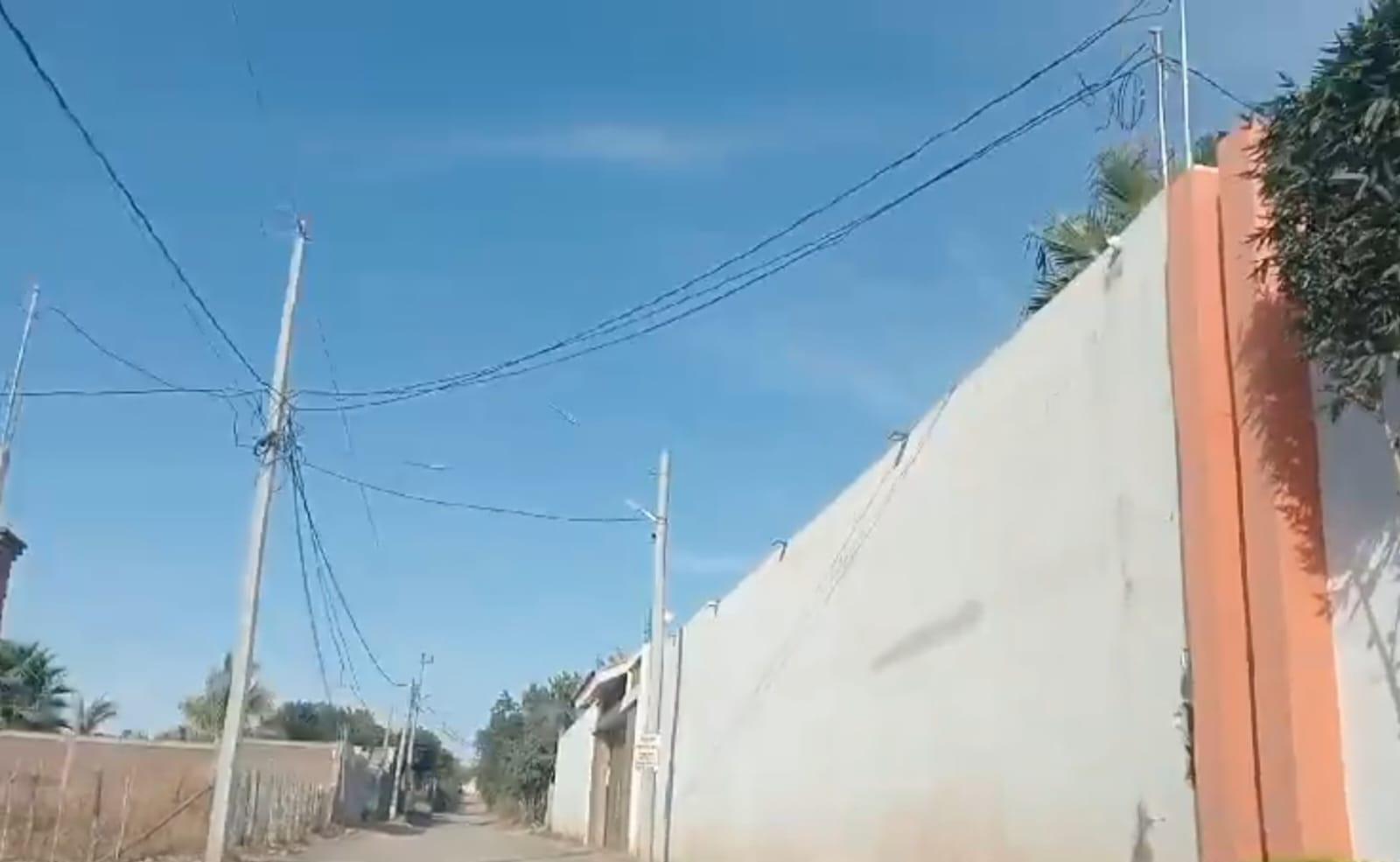 $!Abandonan policías y militares los barrios y calles por donde se dieron las privaciones de las familias