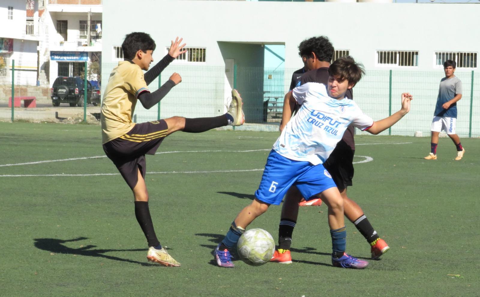$!Prepa Vasconcelos se mete a la clasificación en el Interprepas