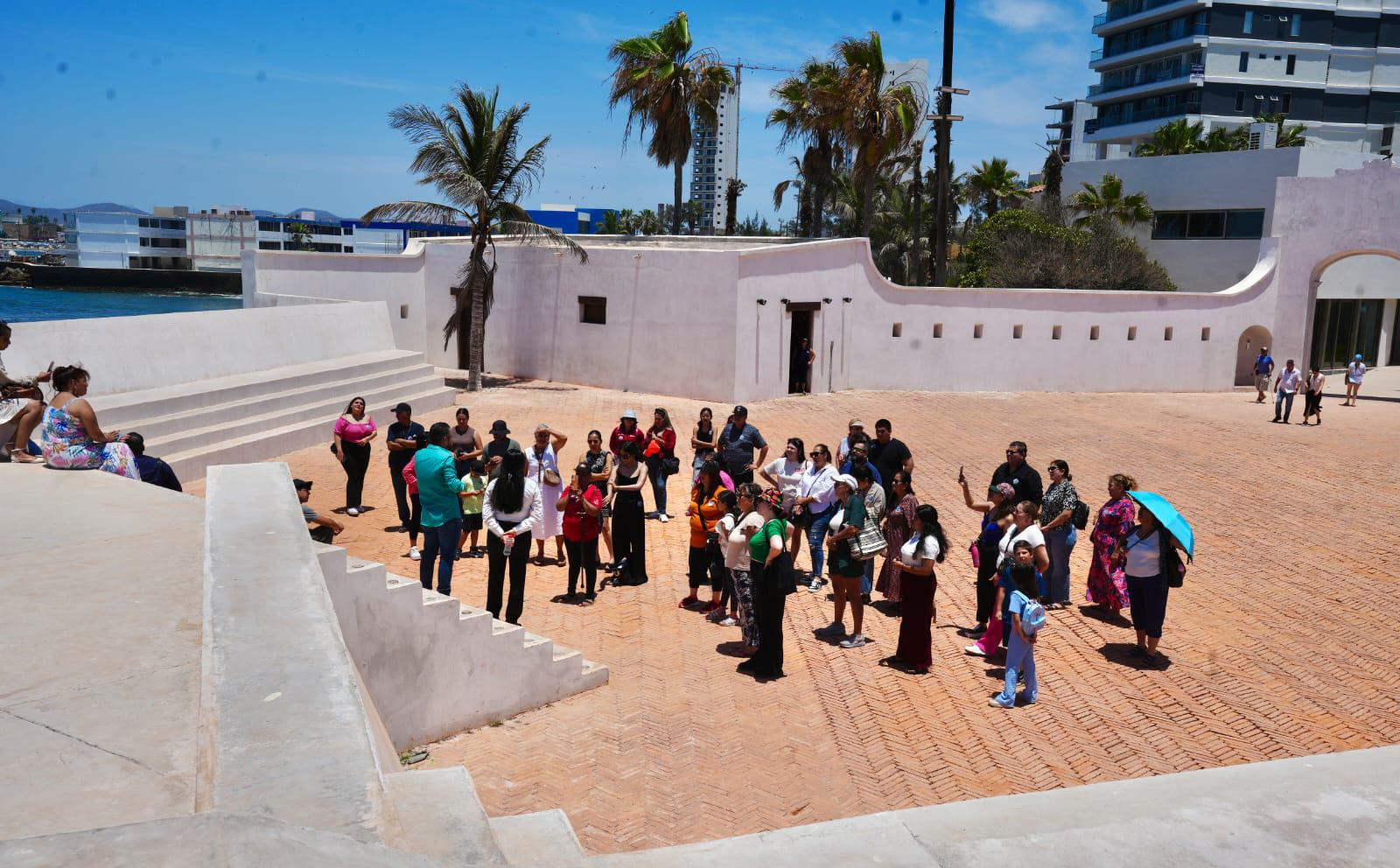 $!Ese día se registró una jornada exitosa que atrajo a turistas y locales.