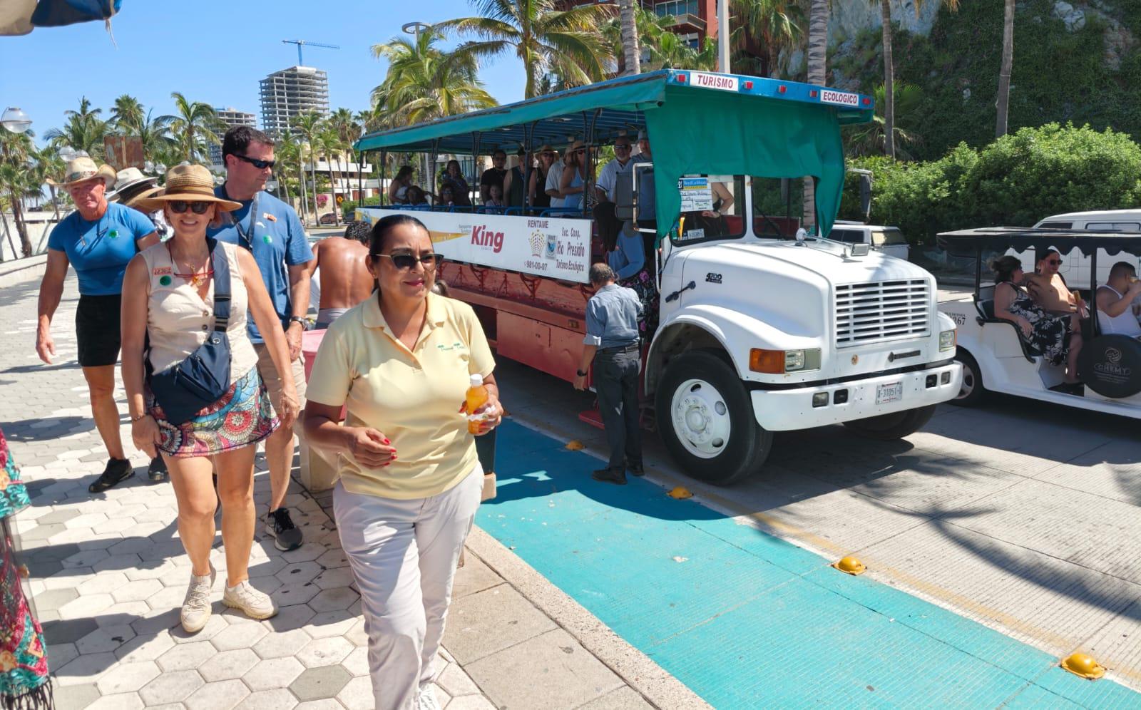 $!Cruceristas impulsan los servicios turísticos en Mazatlán