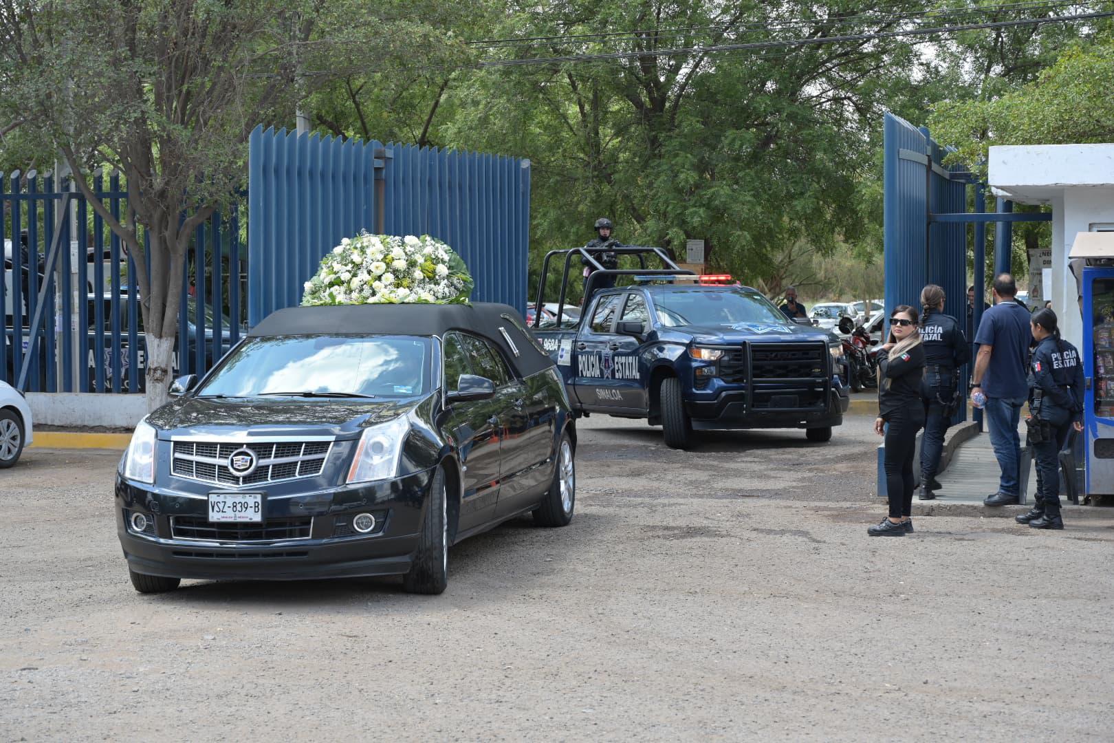 $!Rinden homenaje póstumo a policía estatal asesinado en Navolato