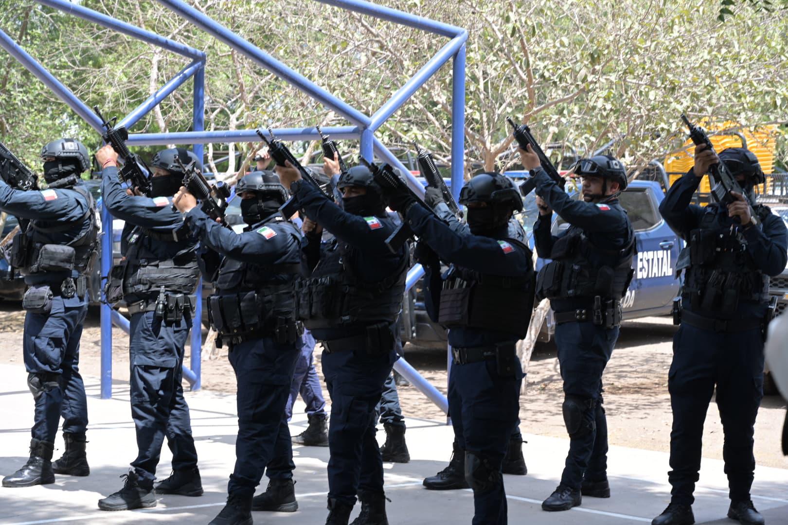 $!Rinden homenaje póstumo a policía estatal asesinado en Navolato