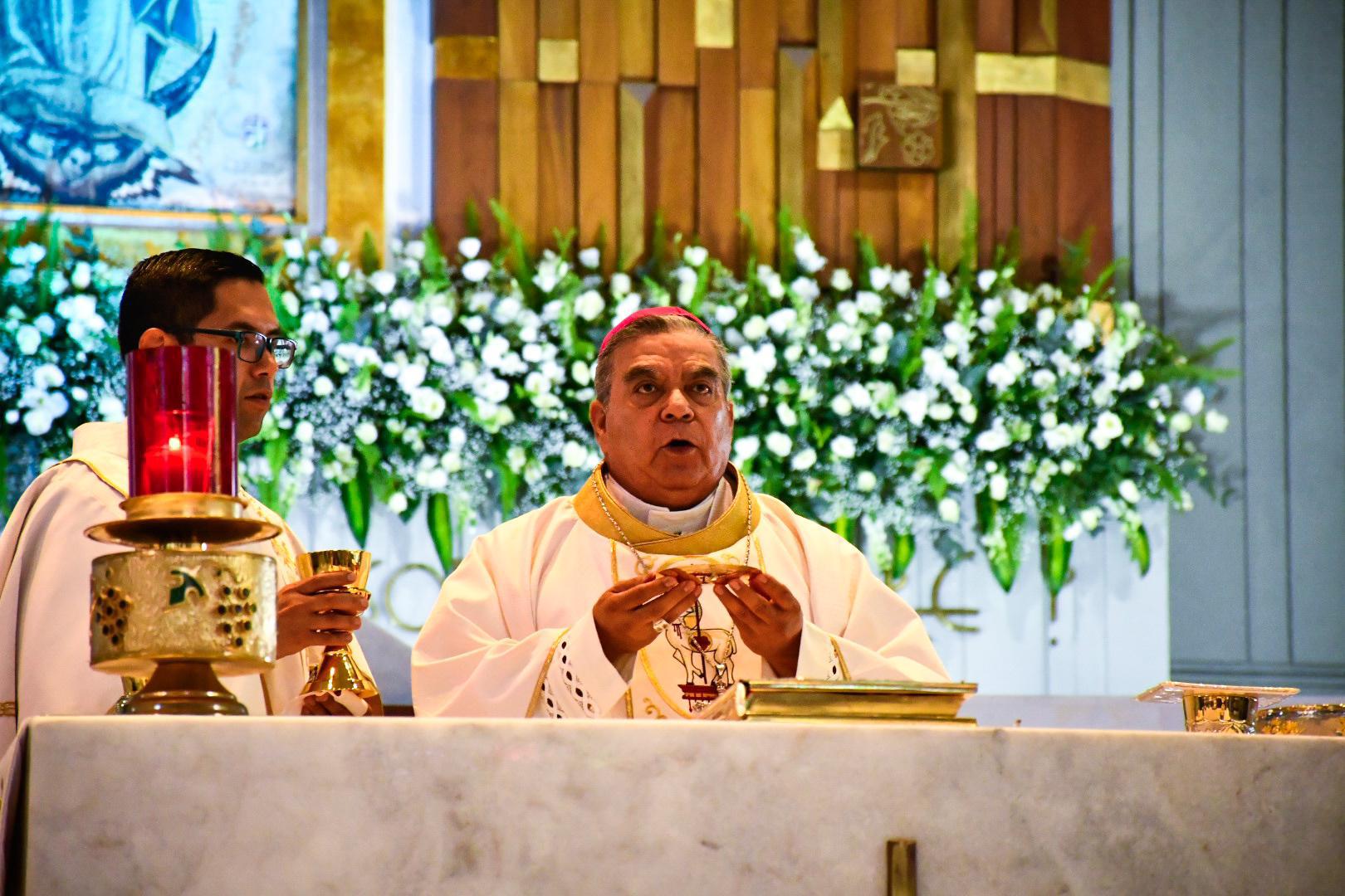 $!Respondamos con esperanza, unidad y fe: Obispo hace un llamado a recobrar la paz y unidad en Culiacán