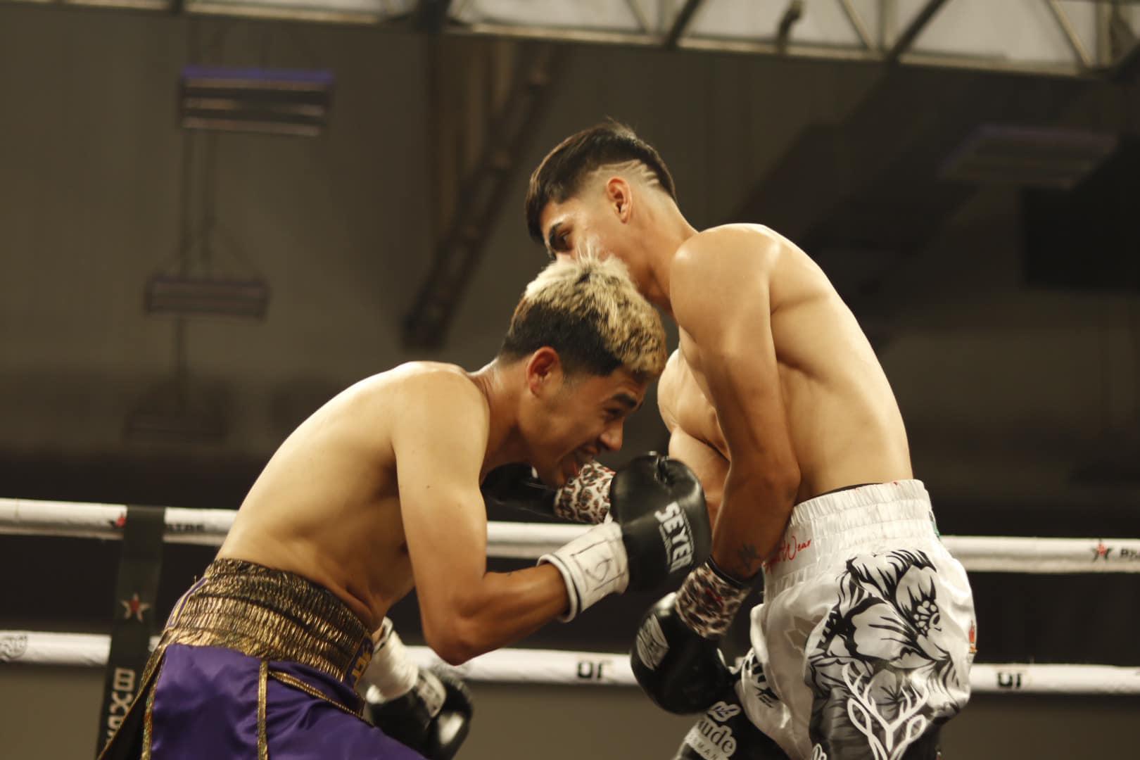 $!Nazario Castro sorprende con nocaut al culichi Héctor Escobar