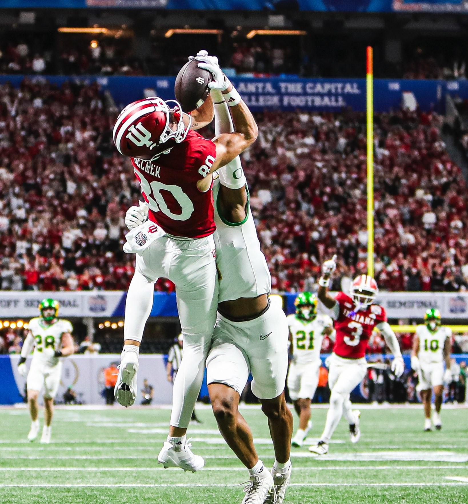 $!Indiana arrasa a Oregon y se mete a la final nacional