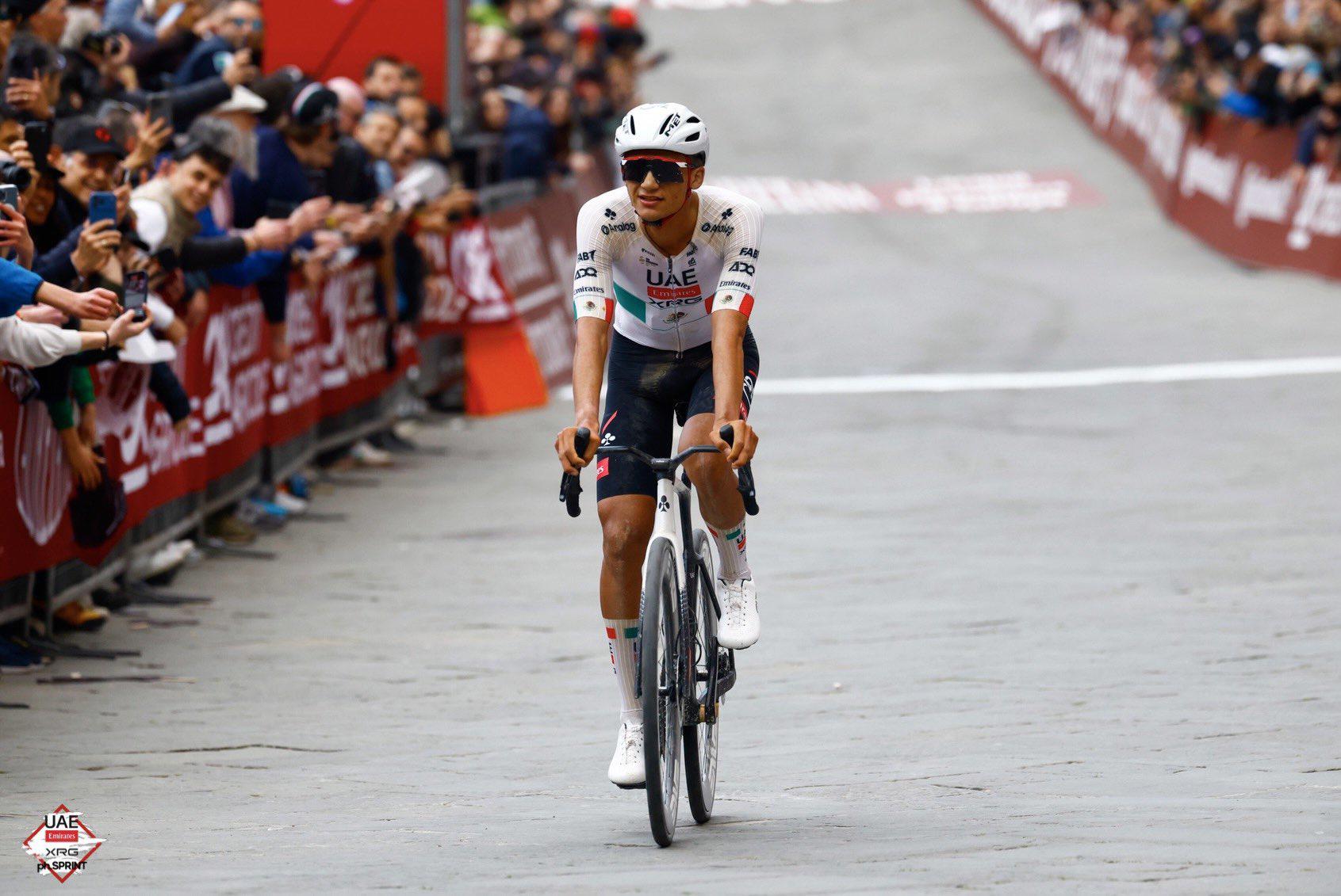 $!Del Toro brilla con tercer lugar en la Strade Bianche que volvió a ganar Pogacar
