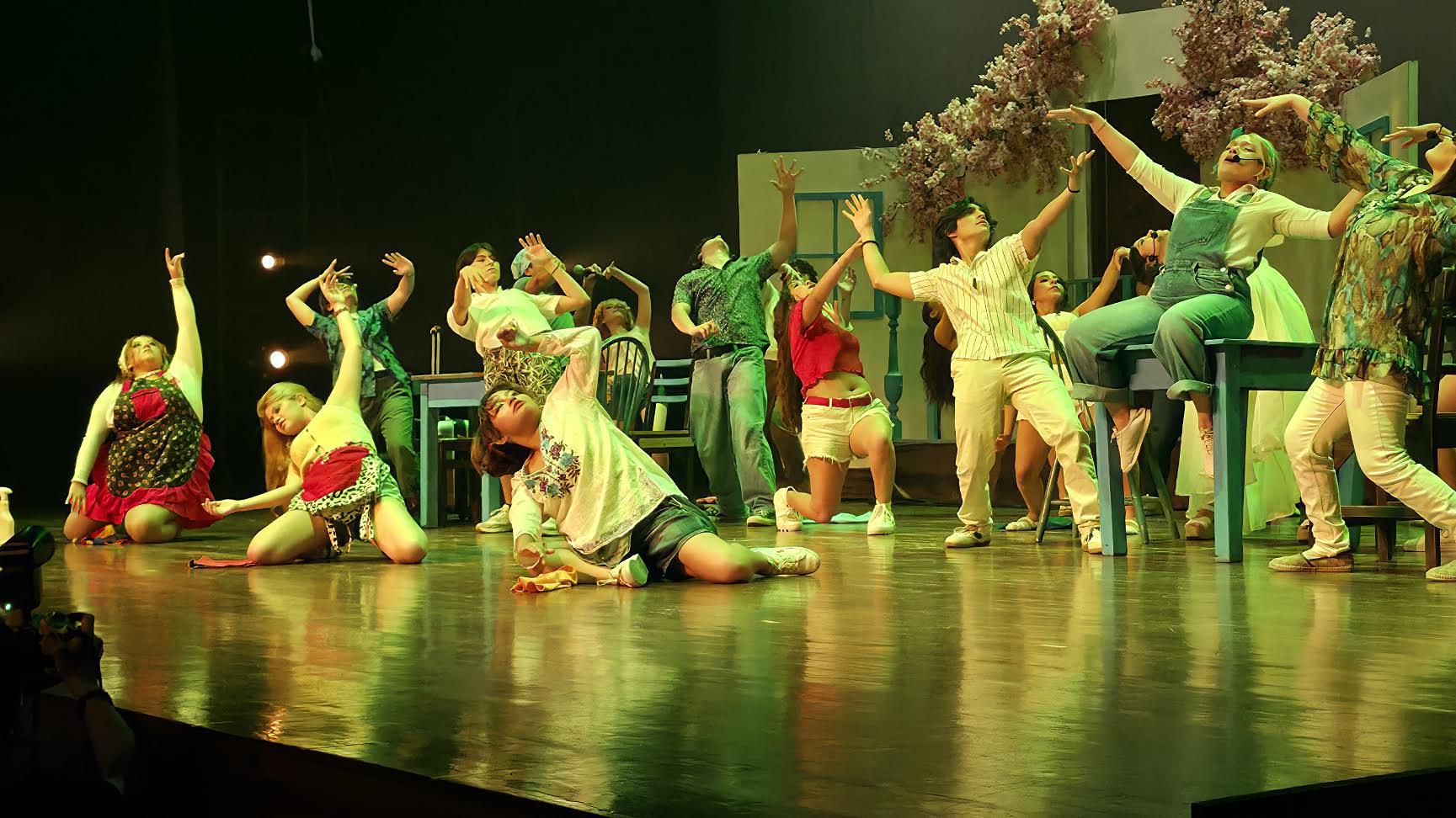 $!En el musical participan jóvenes talentos universitarios.