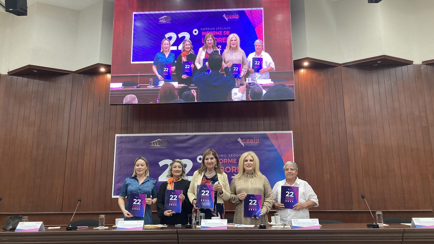 $!Yeraldine Bonilla, Liliana Capuzano, Teresa Guerra, Martha Yolanda Dagnino y María Guadalupe Ramírez presiden el evento.