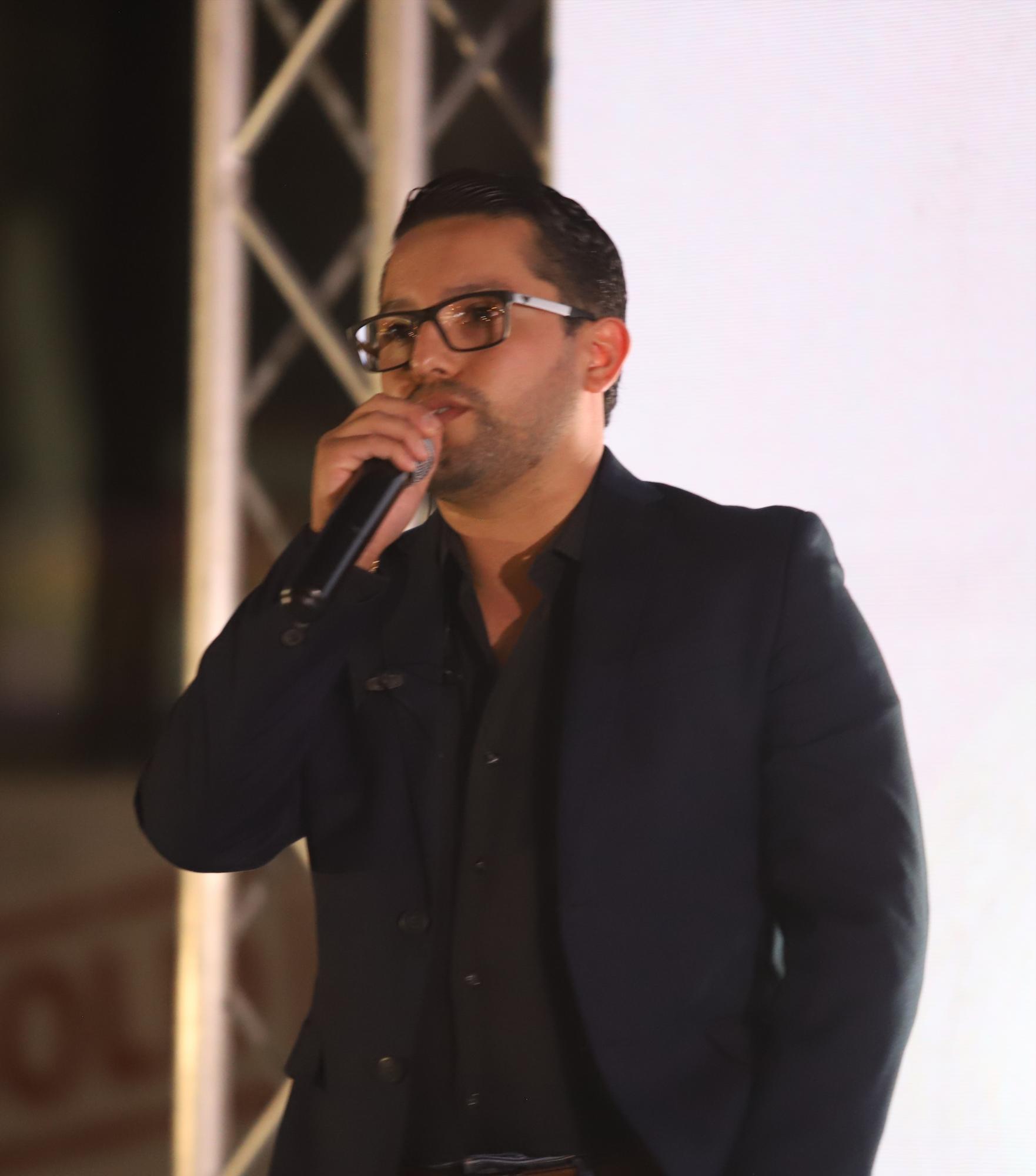 $!Édgar Ontiveros Amparo, gerente de ventas de Desarrollos Inmobiliarios Digac, expresó unas palabras de bienvenida a los presentes.