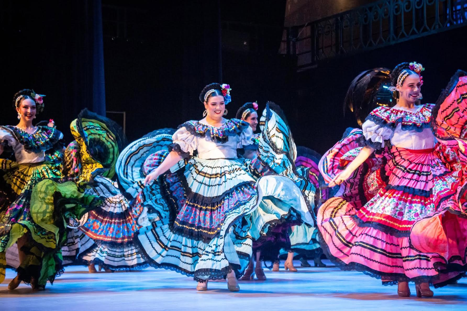 $!Distintos cuadros dancísticos se presentan en la gala.