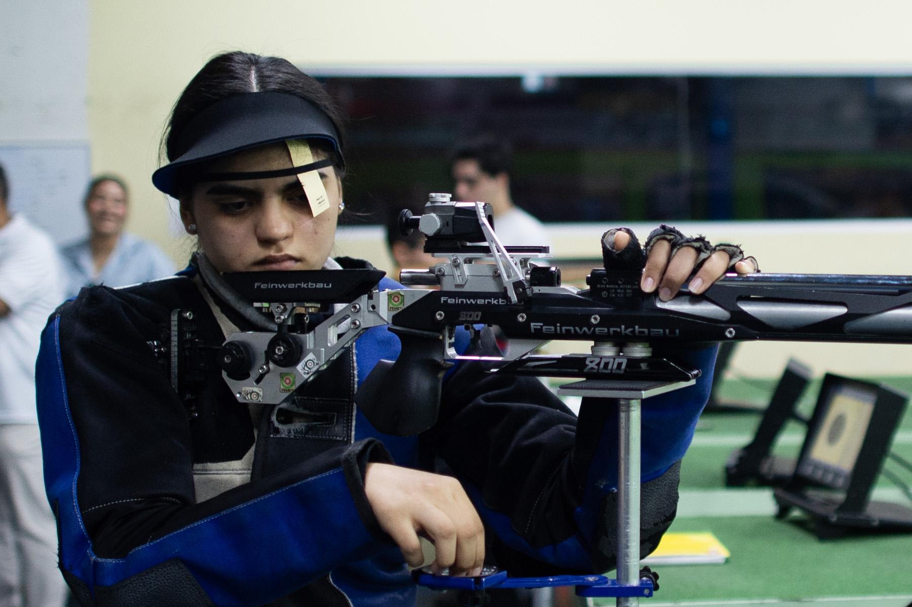 $!Zavala y Palomera inauguran con oro el Estatal de tiro deportivo en Culiacán