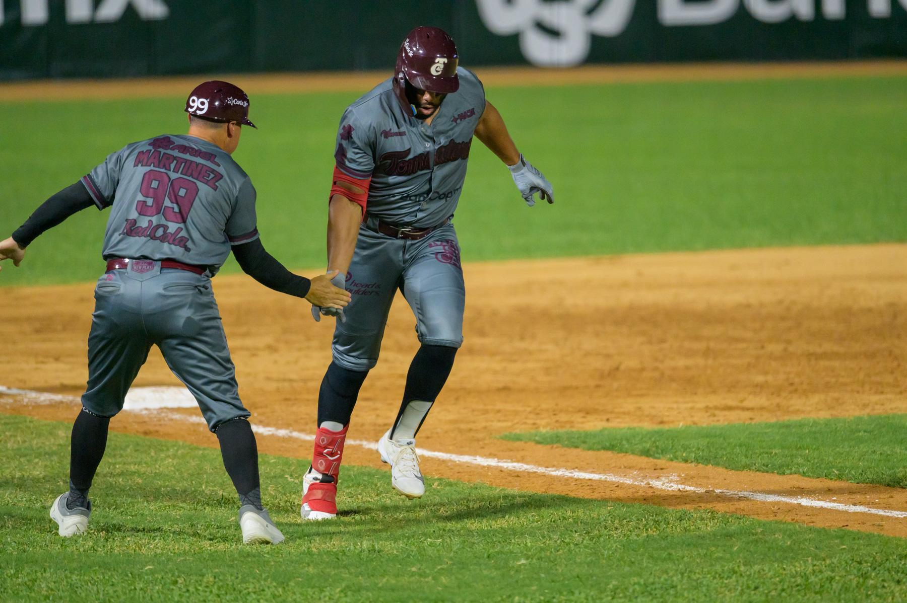 $!Jon Singleton batea HR.