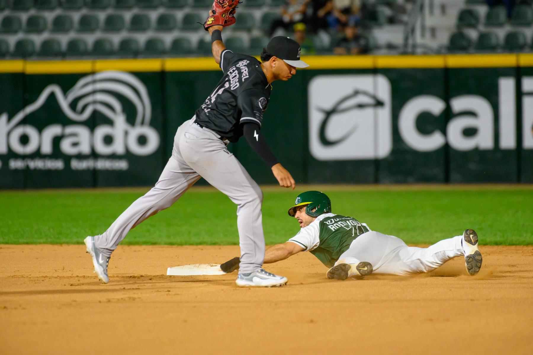 $!Cañeros se impone en 10 peleadas entradas a Tomateros