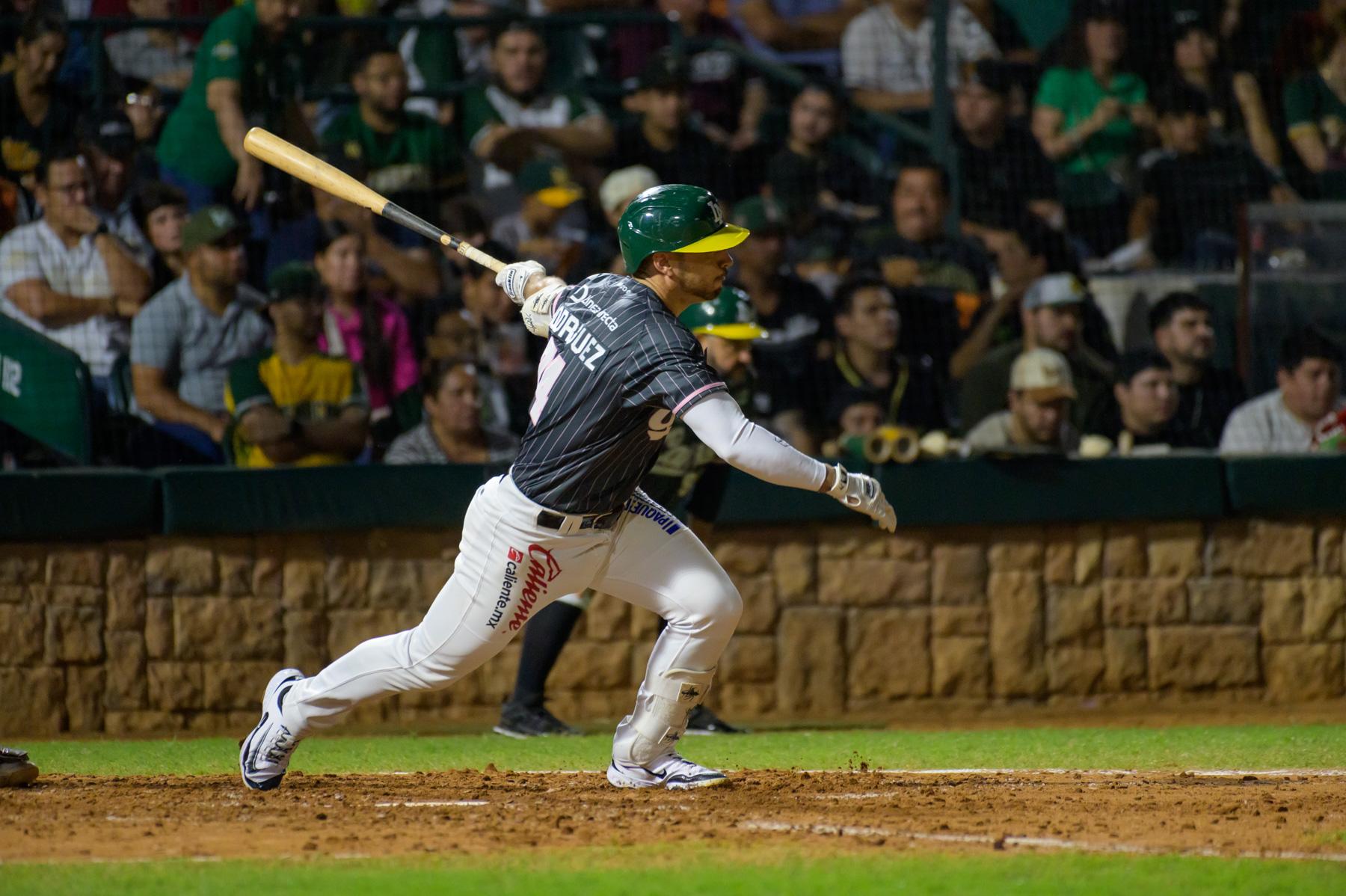 $!Isaac Rodríguez produce con infiled hit