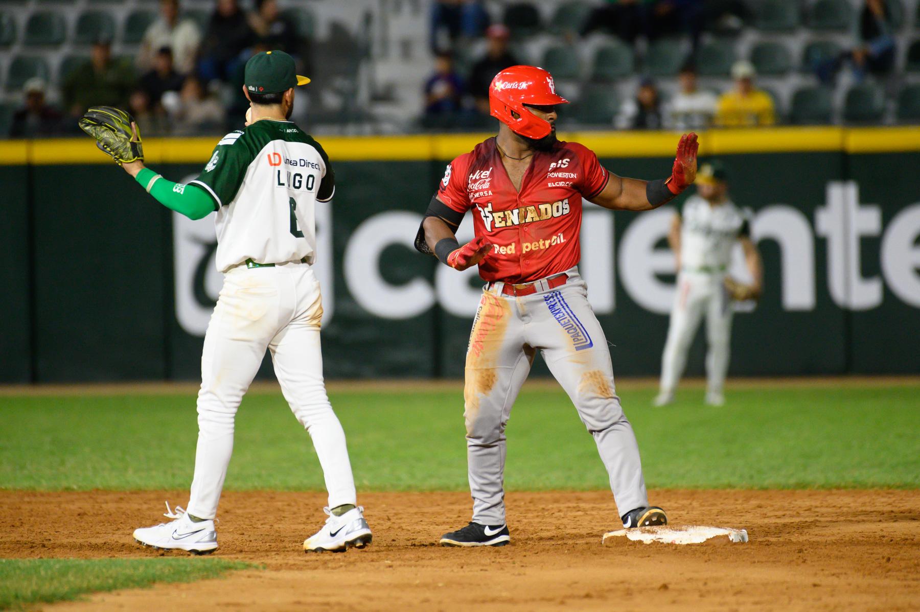 $!Miles Simington produce con doble.