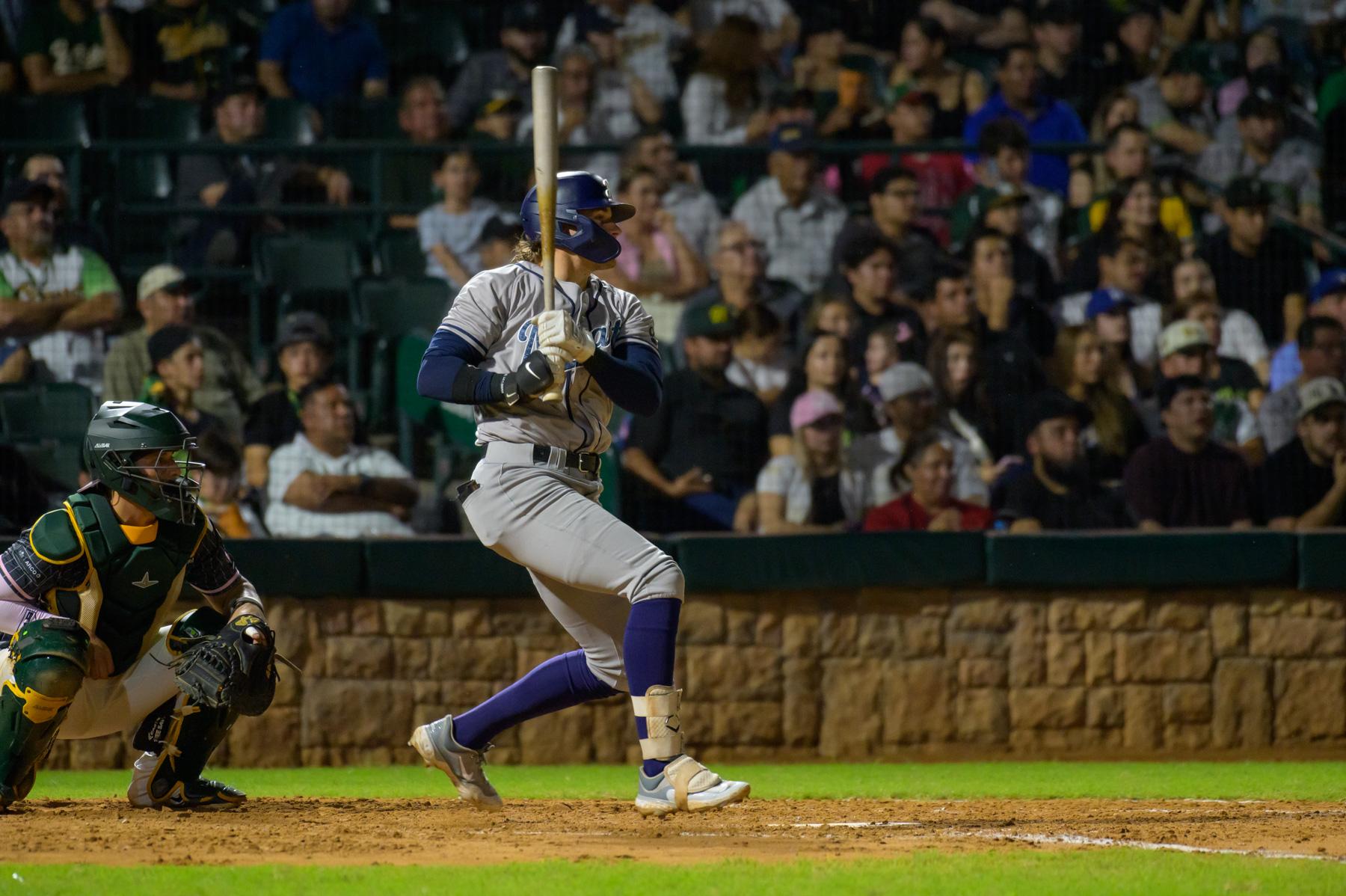 $!Jacob Rhinesmith produce con doble.