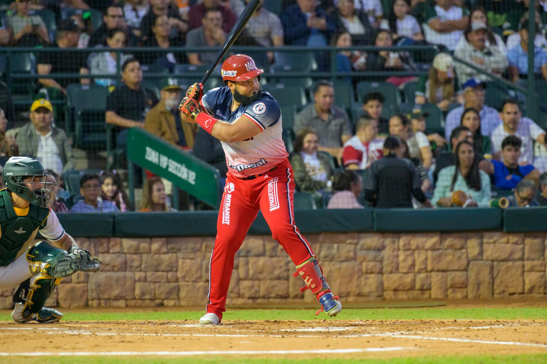 $!Raudy Read produjo con hit