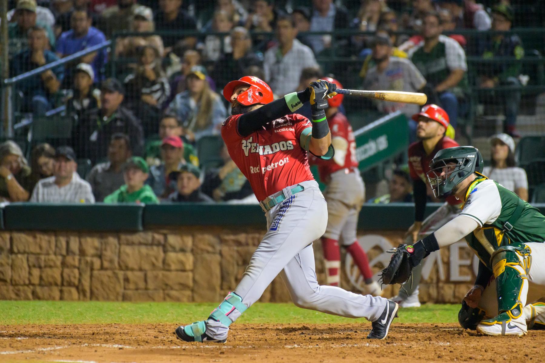 $!José Gaitán produjo con hit.